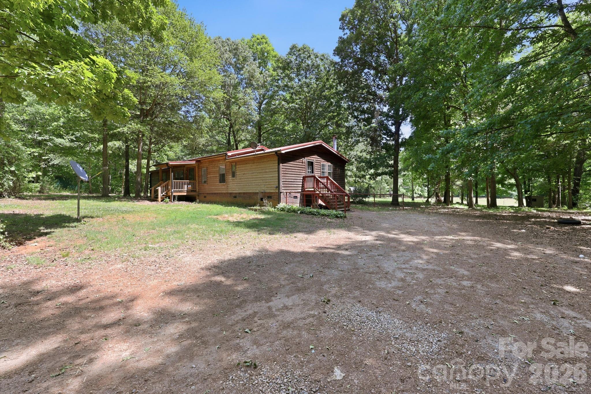 545 Campbell Road — Woodleaf