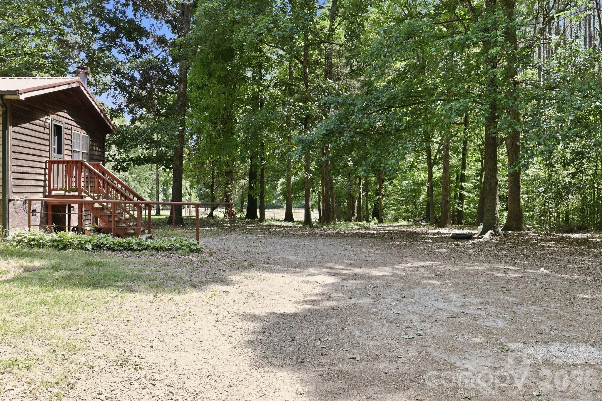 545 Campbell Road — Woodleaf