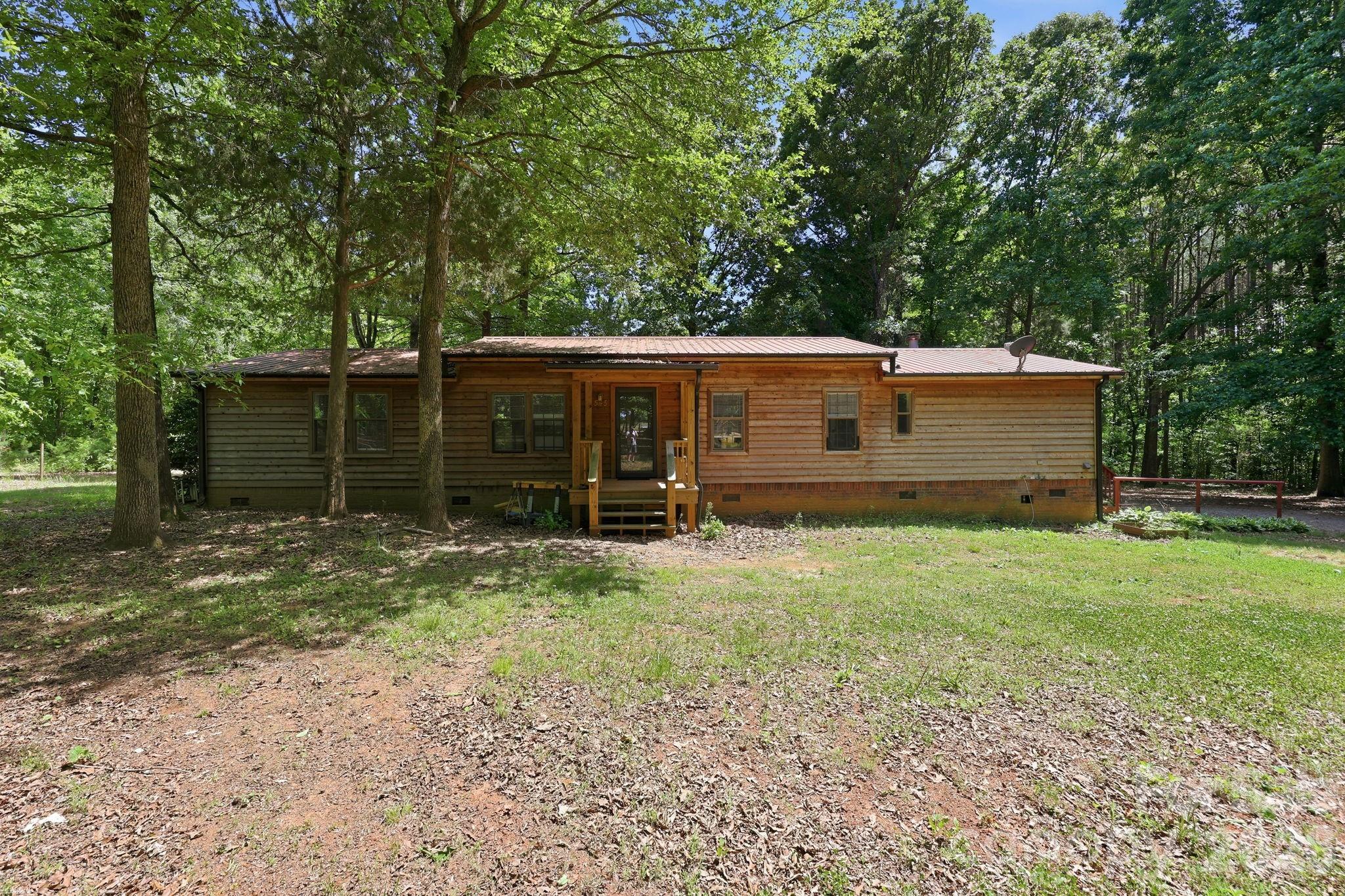 545 Campbell Road — Woodleaf