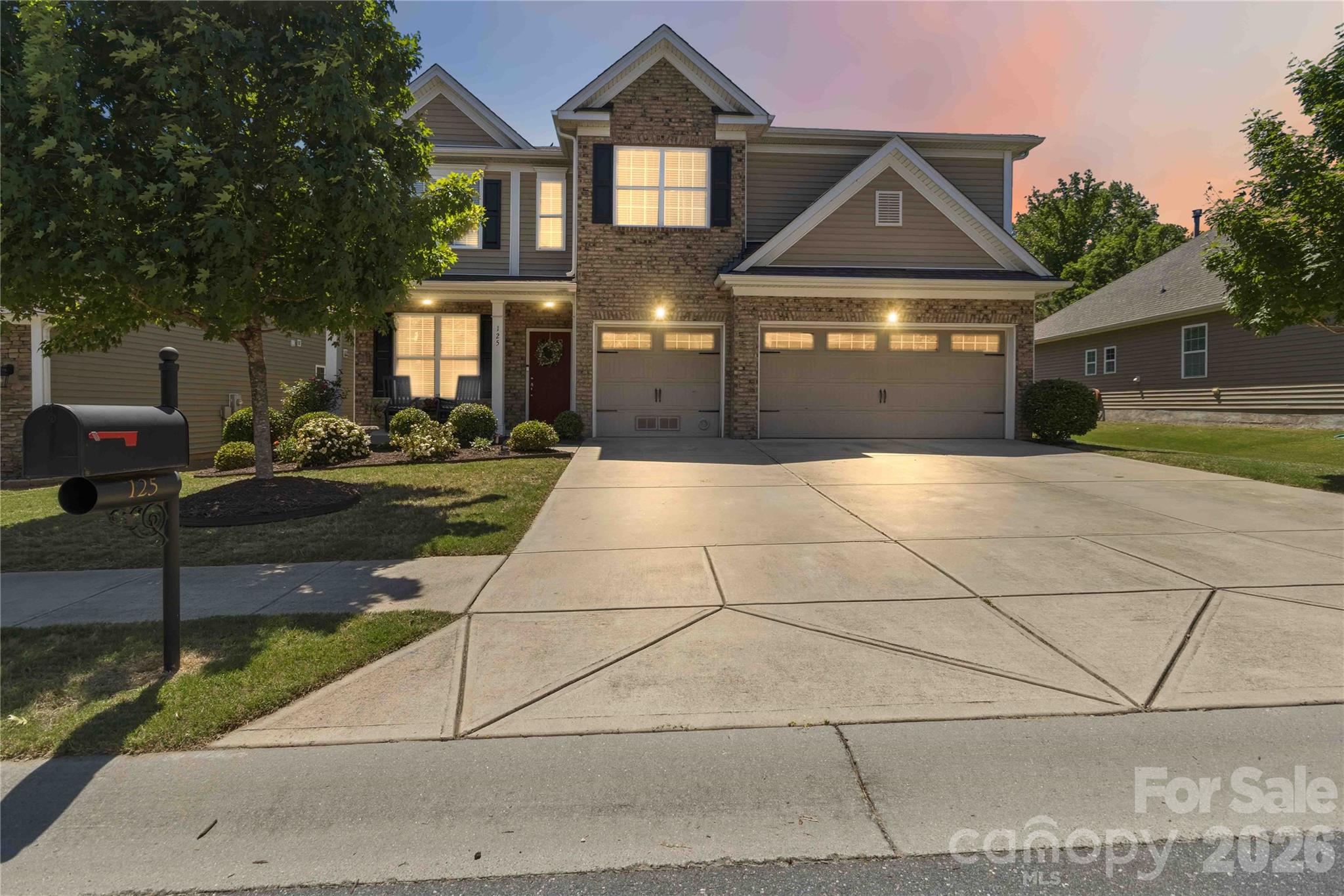 125 Annatto Way — Tega Cay