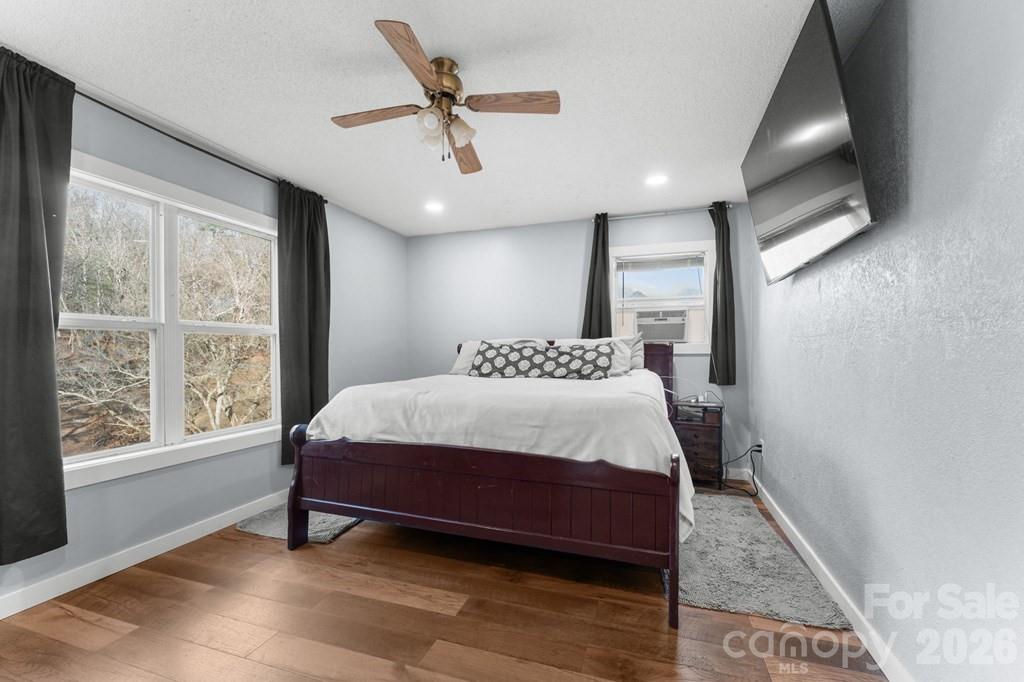 337 Town Mountain Road — Hayesville