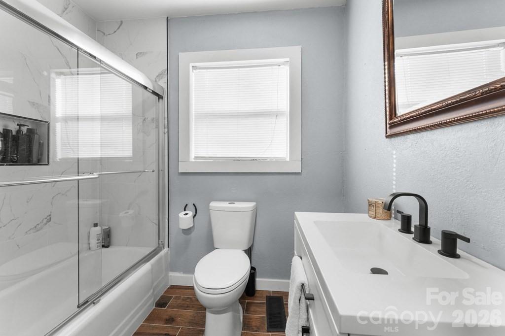 337 Town Mountain Road — Hayesville