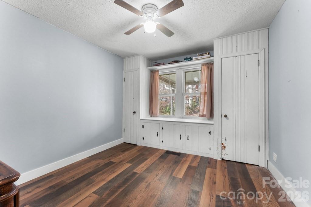 337 Town Mountain Road — Hayesville