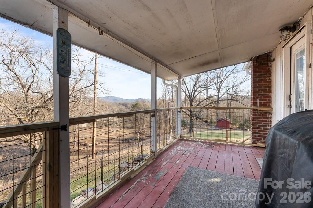 337 Town Mountain Road — Hayesville