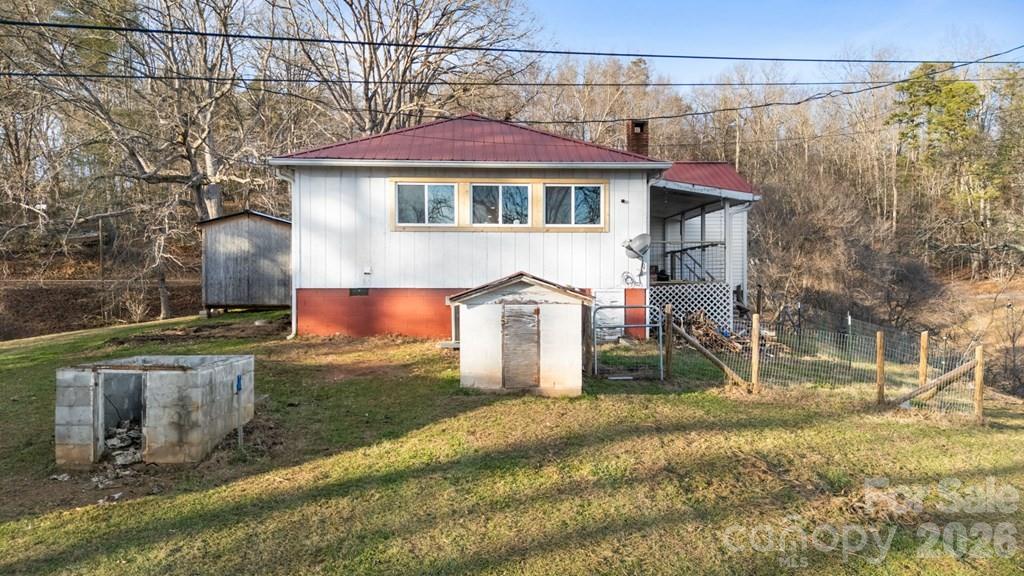 337 Town Mountain Road — Hayesville