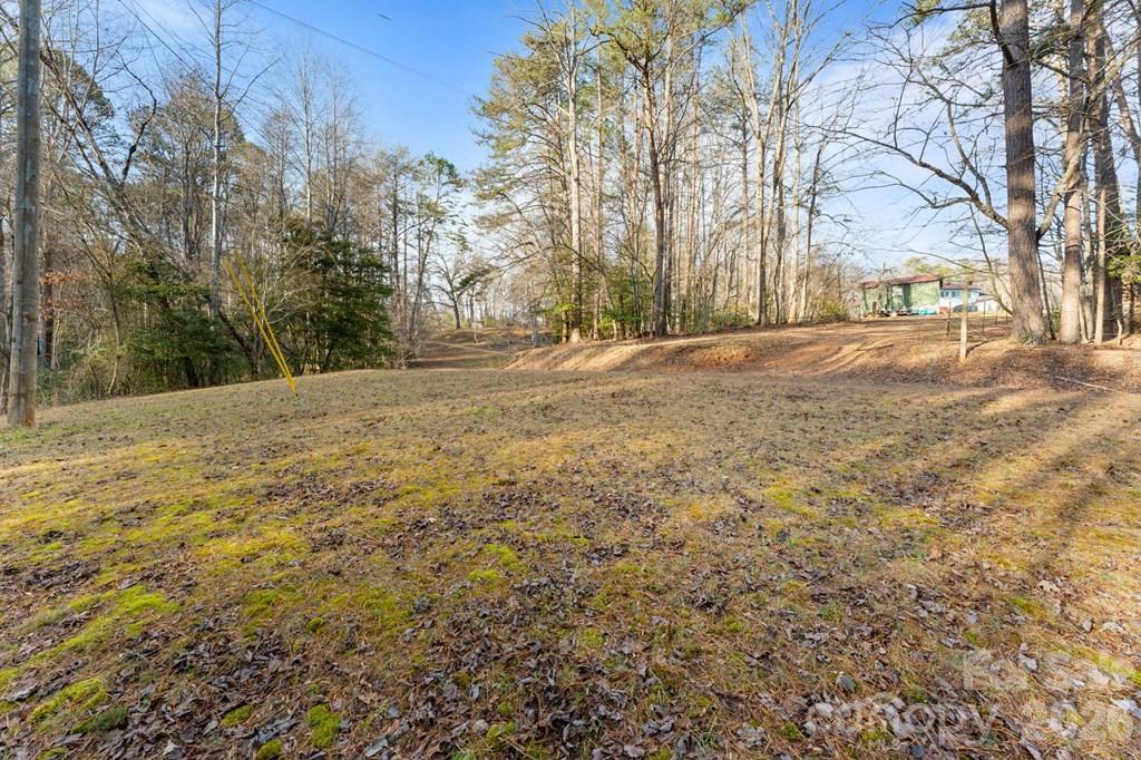 337 Town Mountain Road — Hayesville