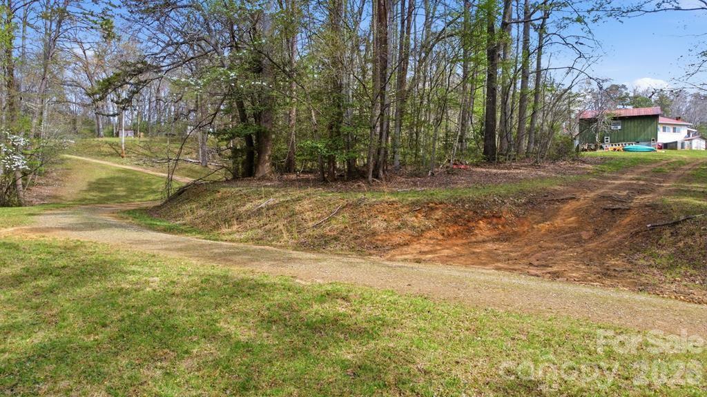337 Town Mountain Road — Hayesville