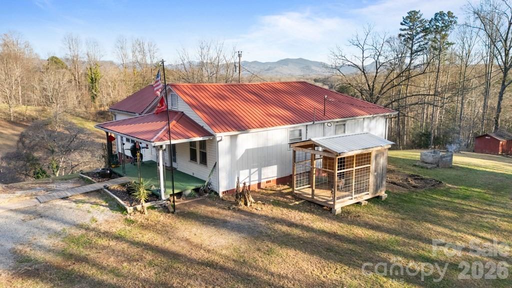 337 Town Mountain Road — Hayesville