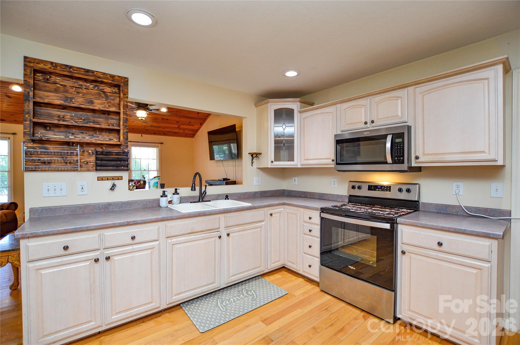 365 Wildlife Club Lane — Taylorsville
