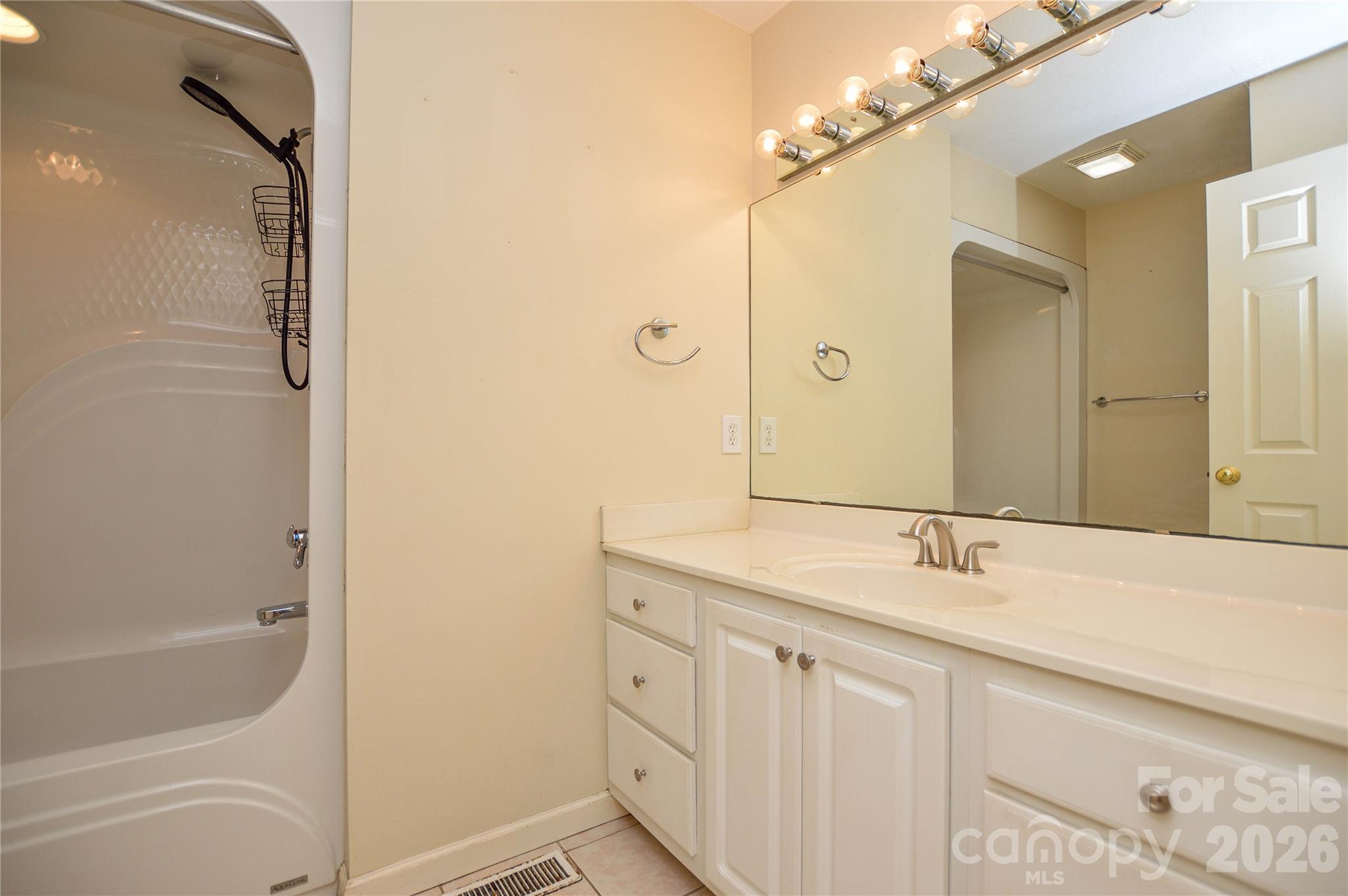 365 Wildlife Club Lane — Taylorsville