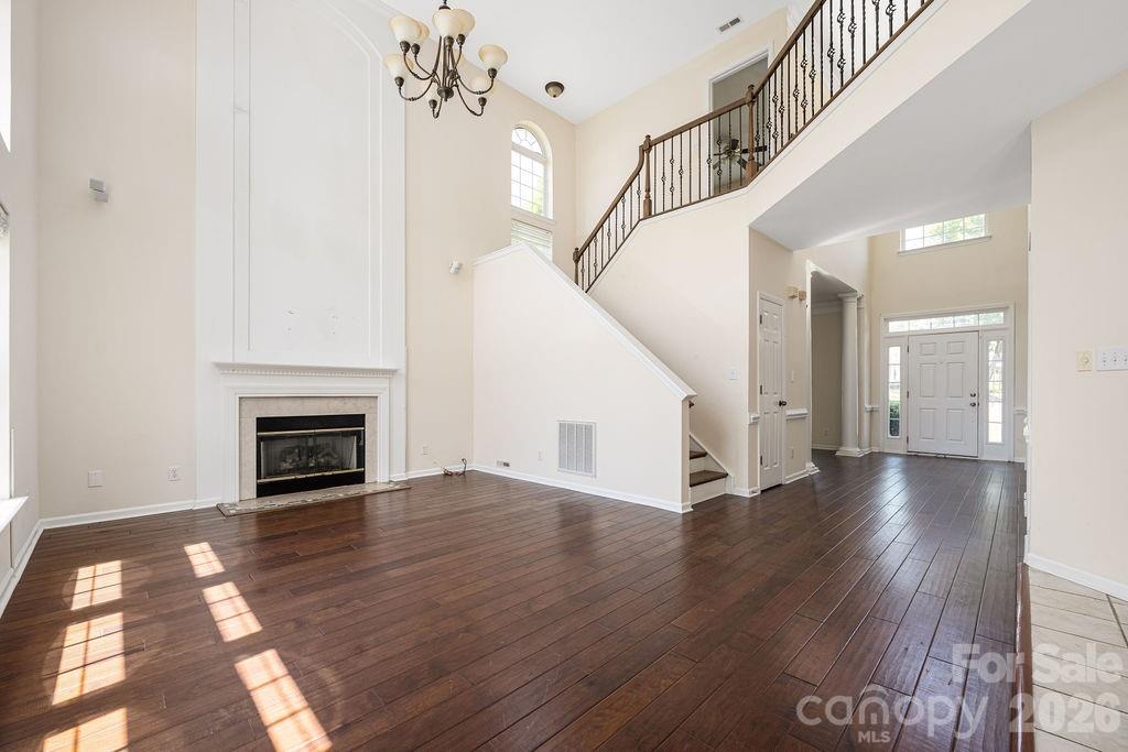 9512 Autumn Applause Drive — Charlotte