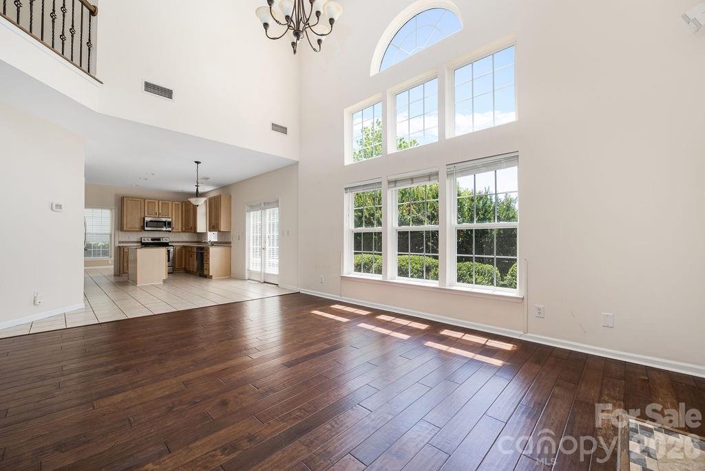 9512 Autumn Applause Drive — Charlotte