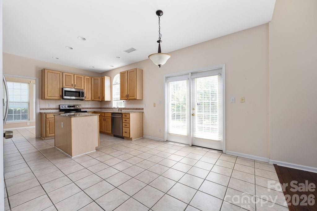 9512 Autumn Applause Drive — Charlotte