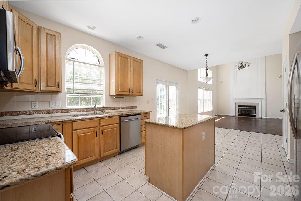 9512 Autumn Applause Drive — Charlotte