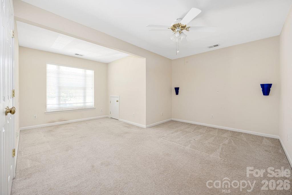 9512 Autumn Applause Drive — Charlotte