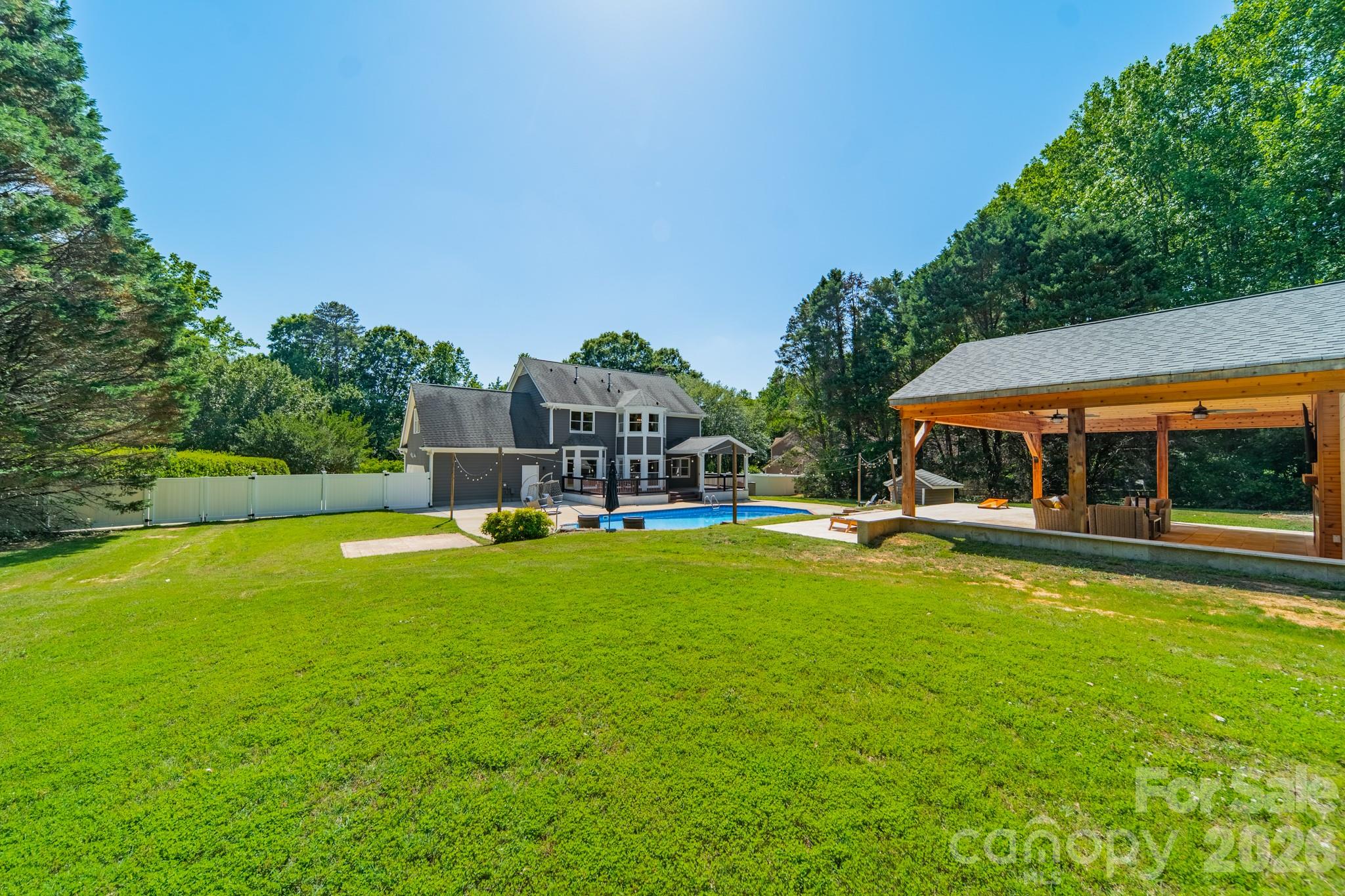 7240 Cobblecreek Drive — Matthews