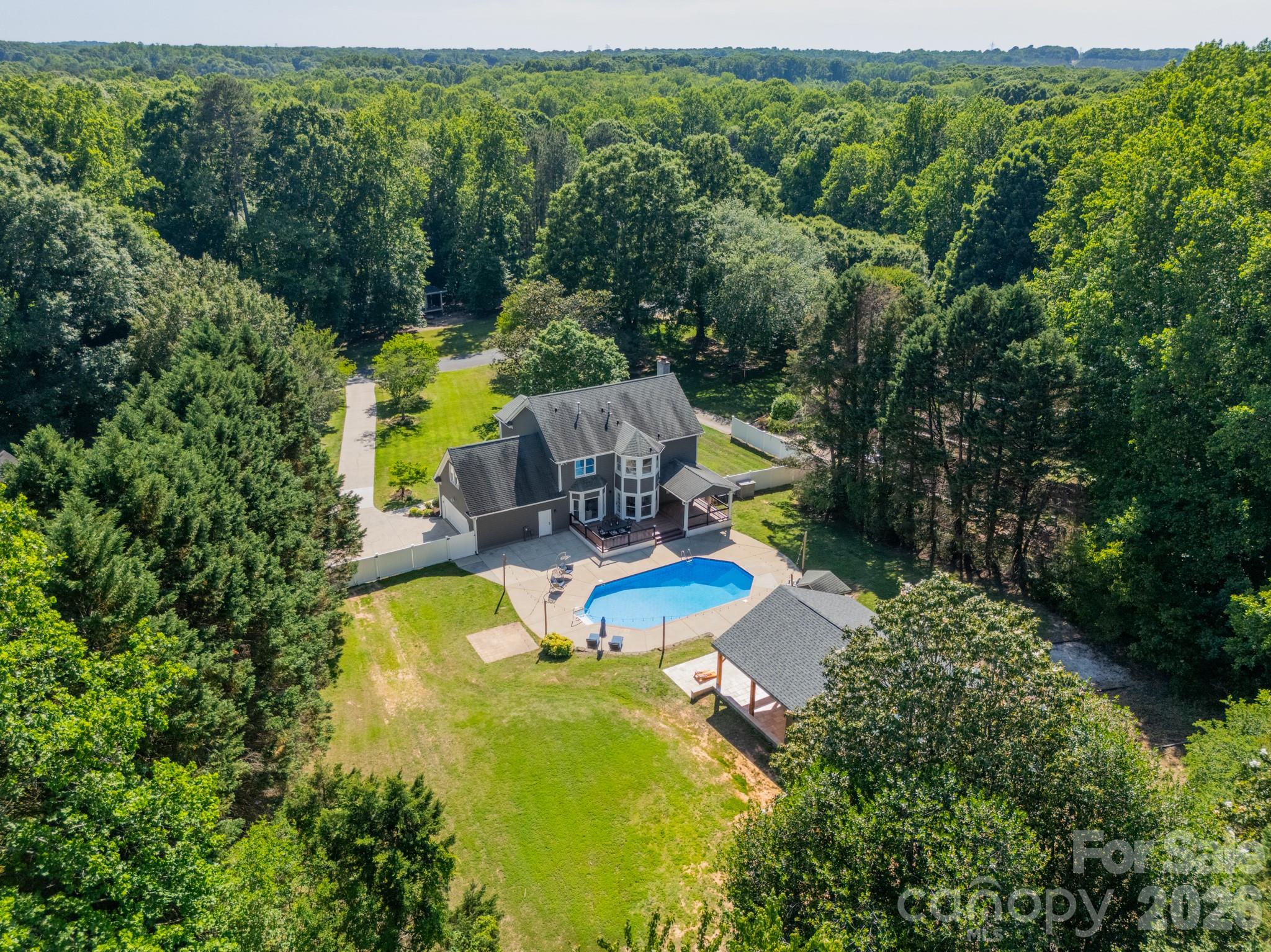 7240 Cobblecreek Drive — Matthews