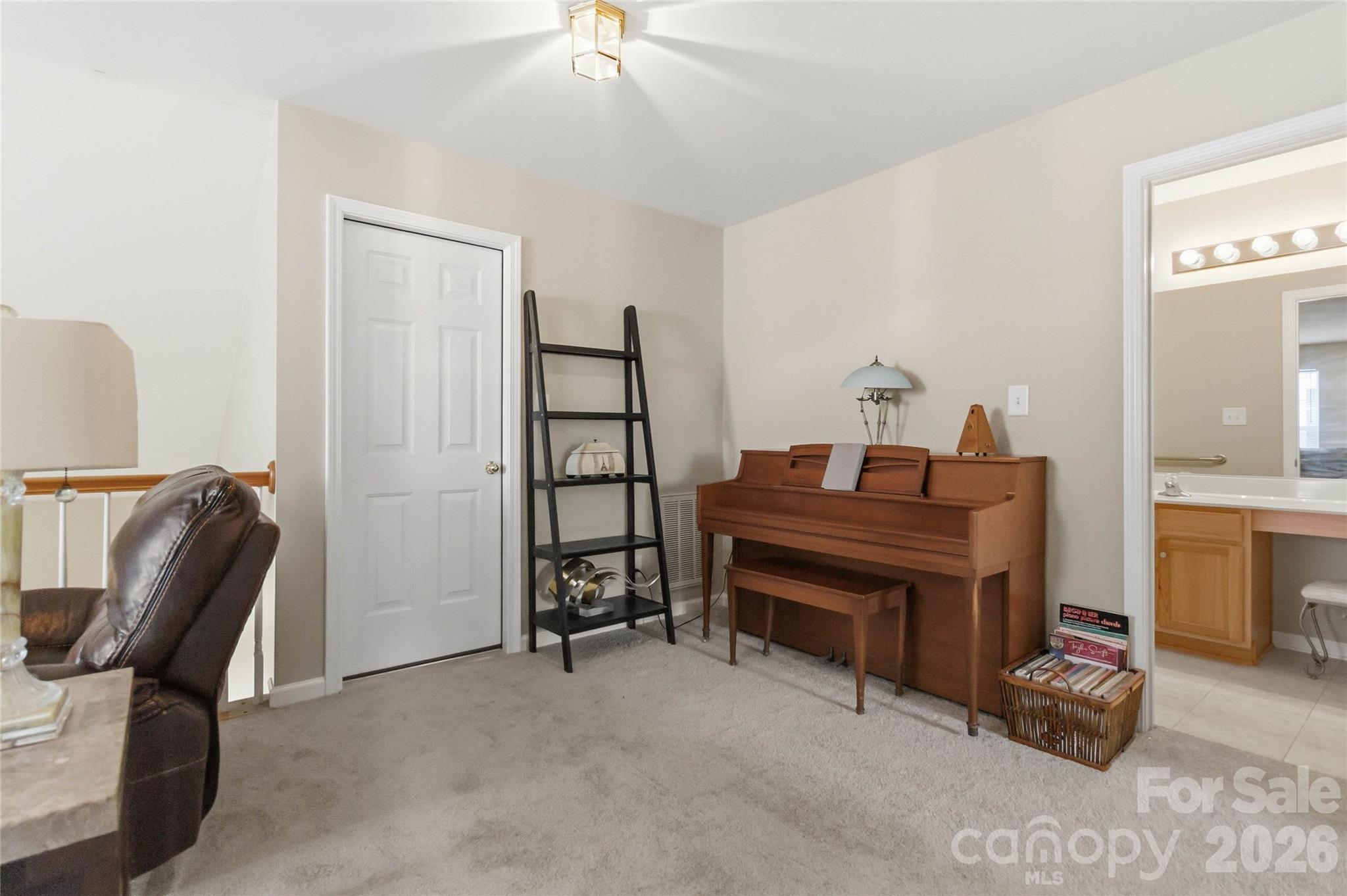 3866 Carl Parmer Drive — Harrisburg