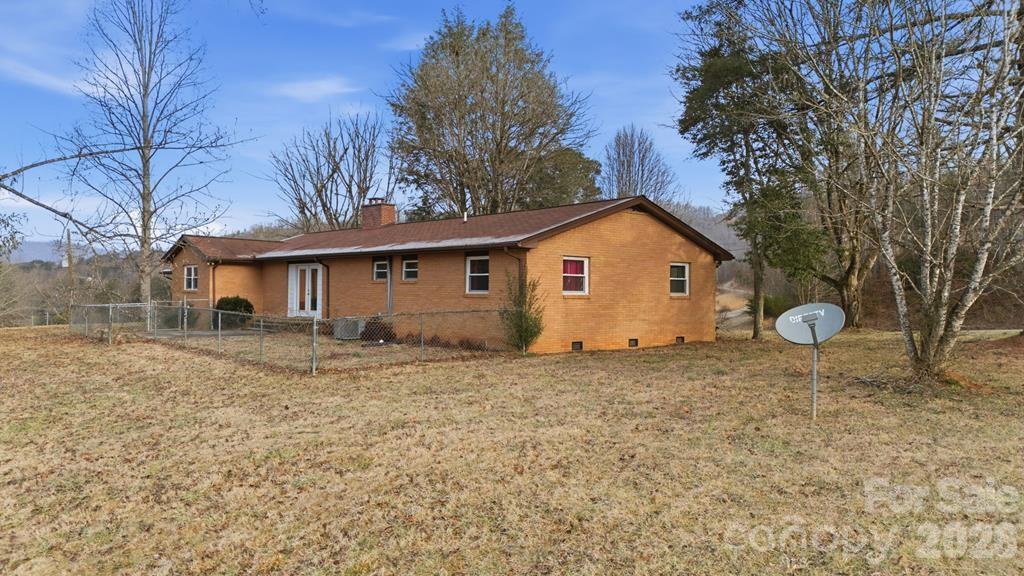 2977 HWY 64 Highway W — Hayesville