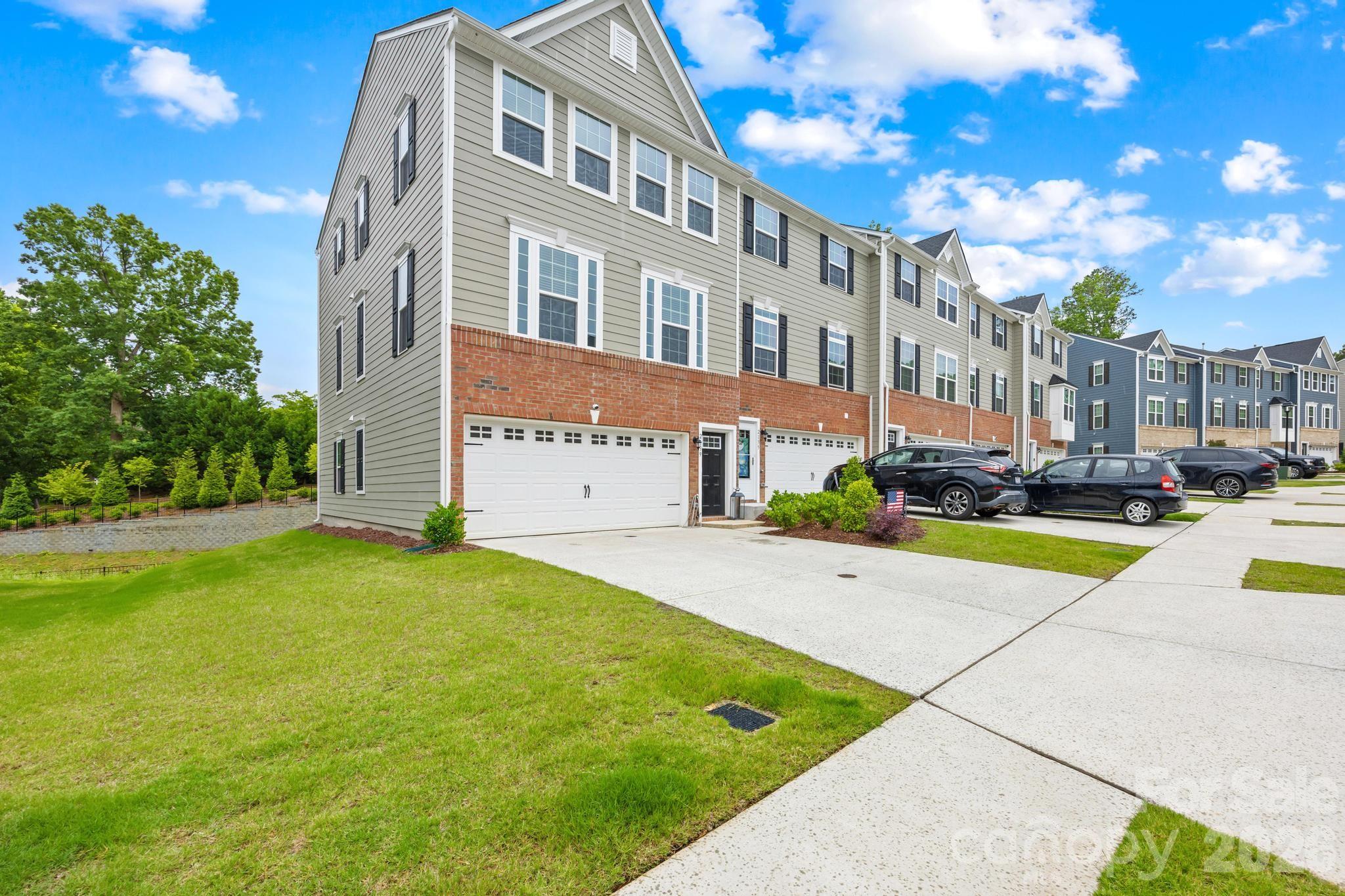 2139 Autumn Cyprus Avenue — Gastonia