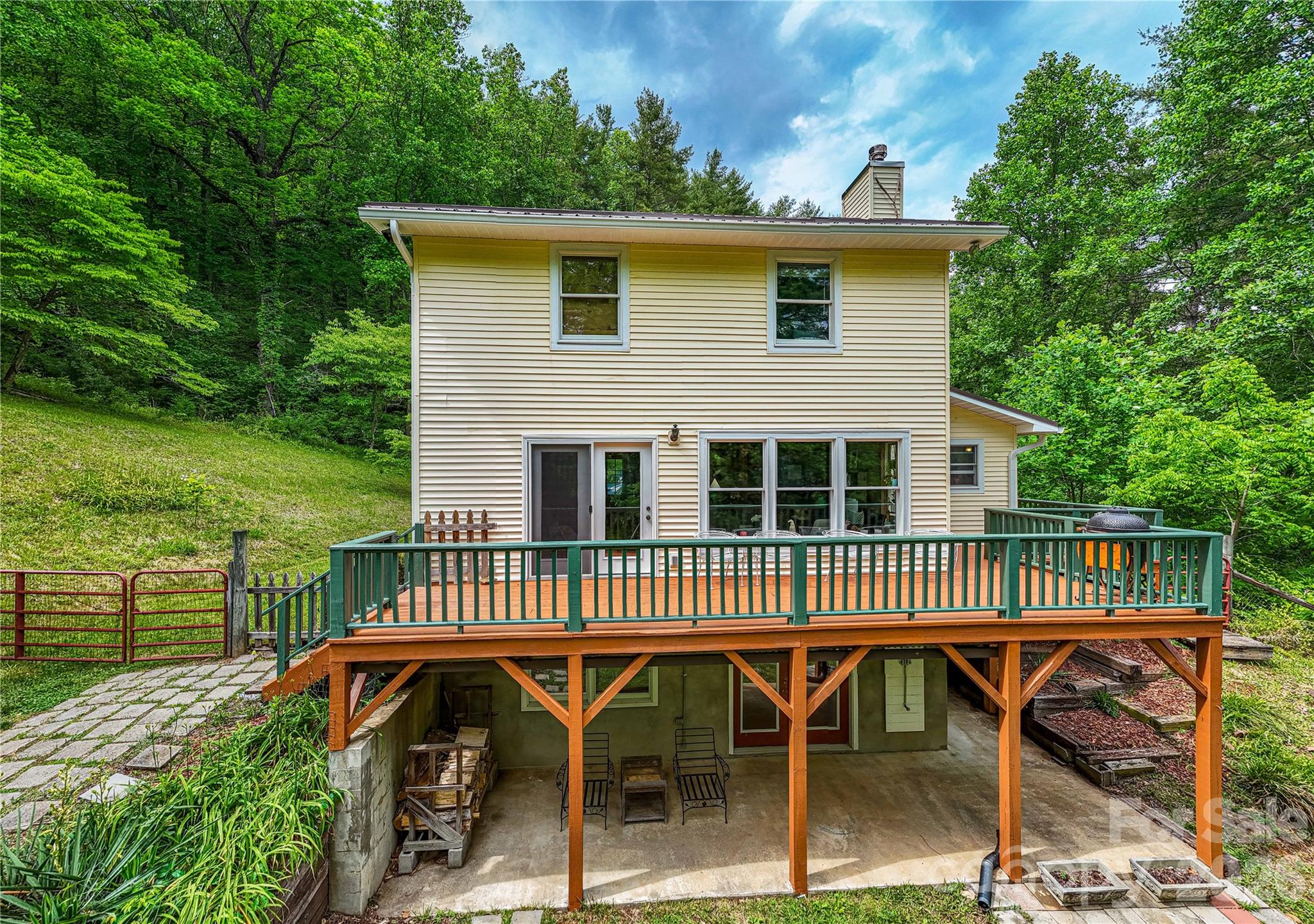 658 Tilley Creek Road — Cullowhee