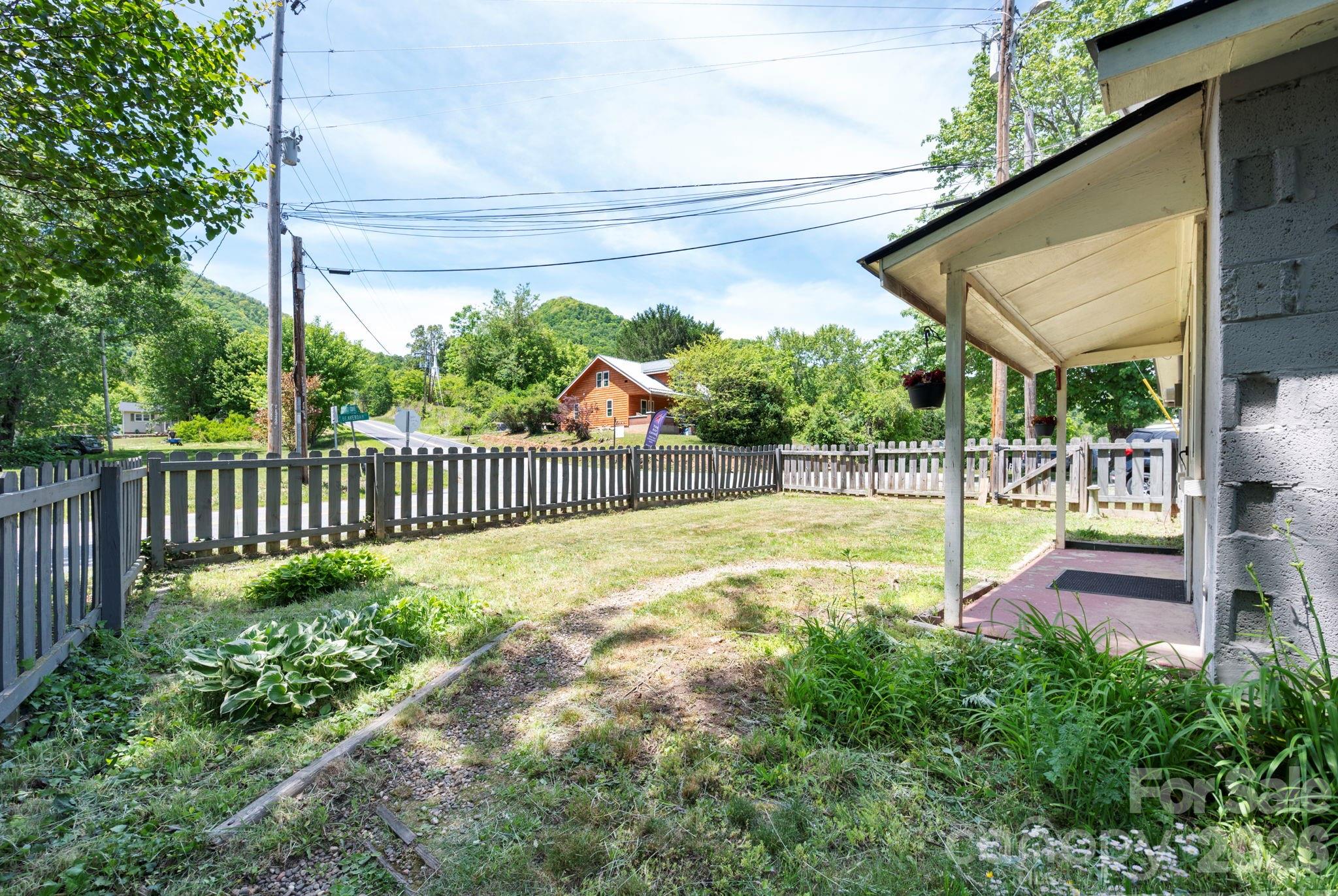 2802 Beaverdam Road — Canton