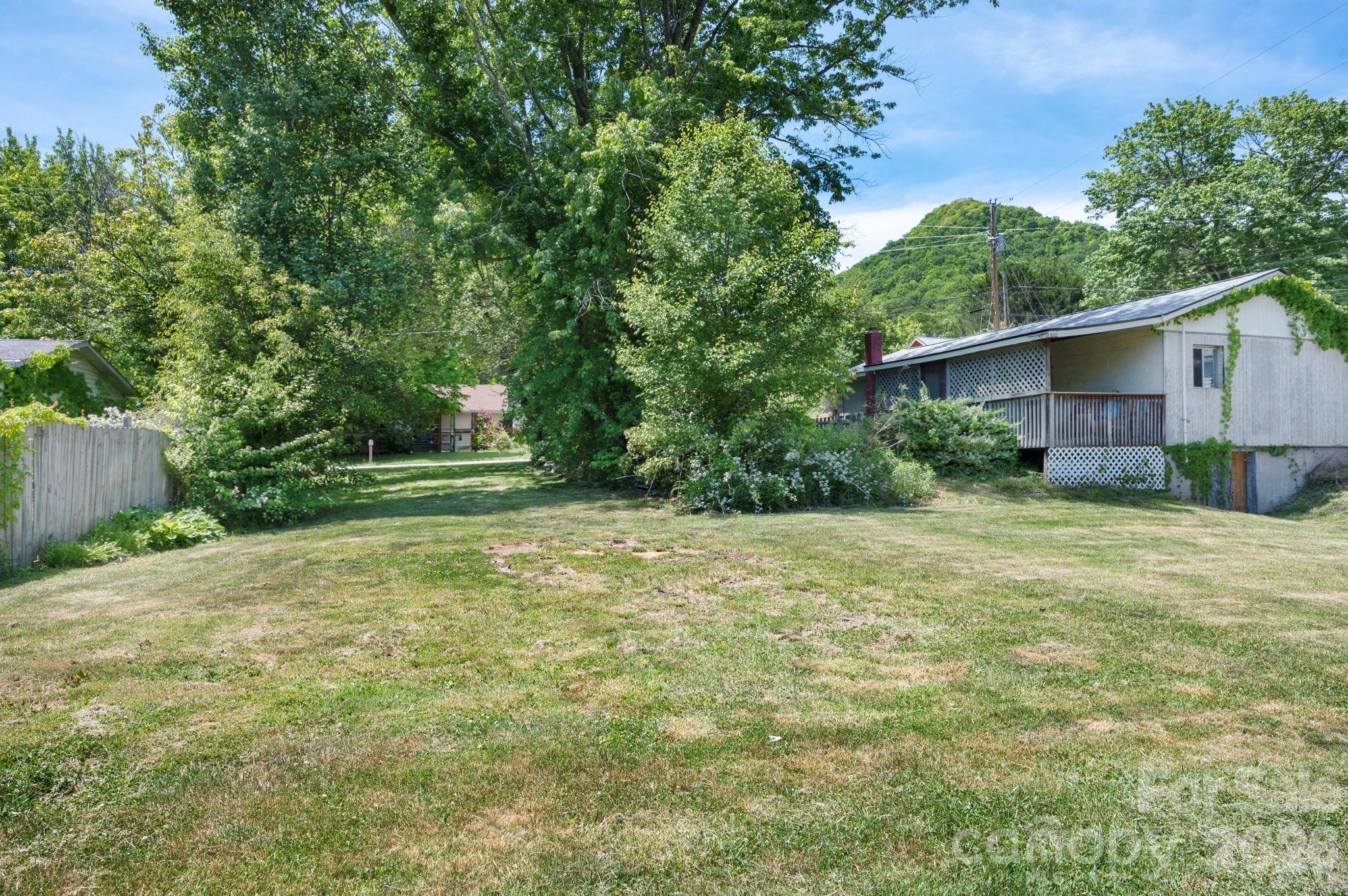2802 Beaverdam Road — Canton
