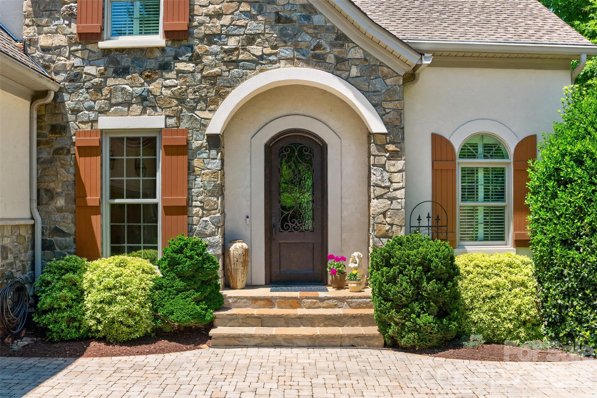 5138 Watermead Lane #130 — Belmont