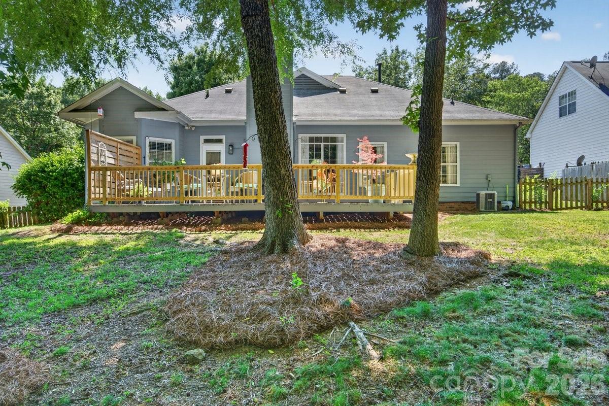 11219 Isthmus Court — Charlotte