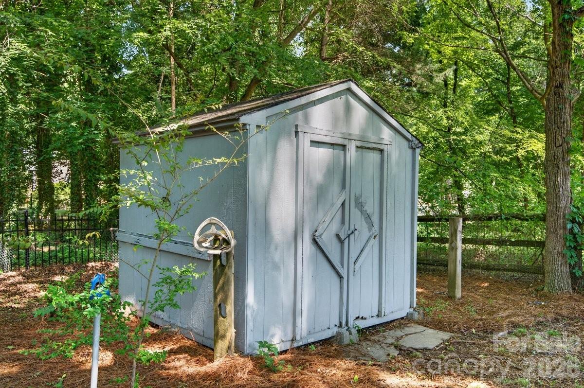 11219 Isthmus Court — Charlotte