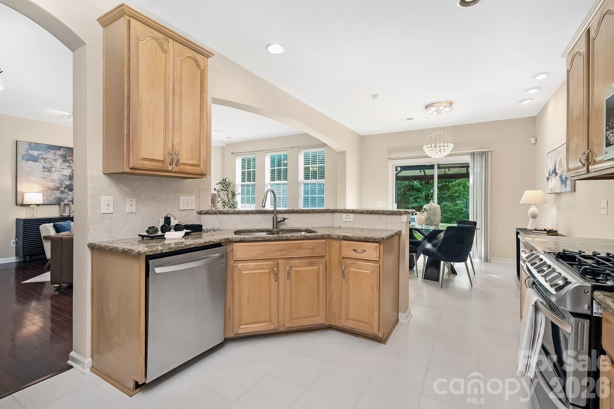 5110 Dragonfly Lane — Charlotte