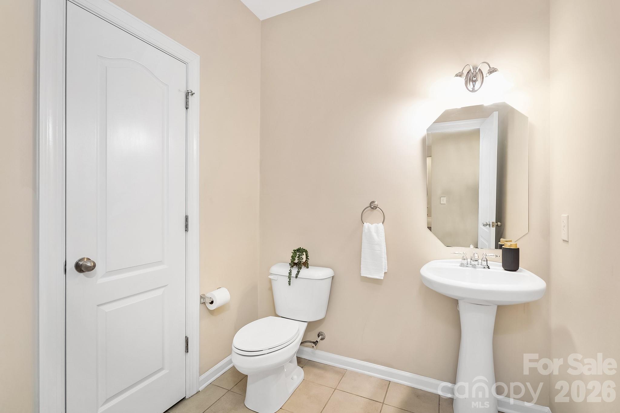 5110 Dragonfly Lane — Charlotte