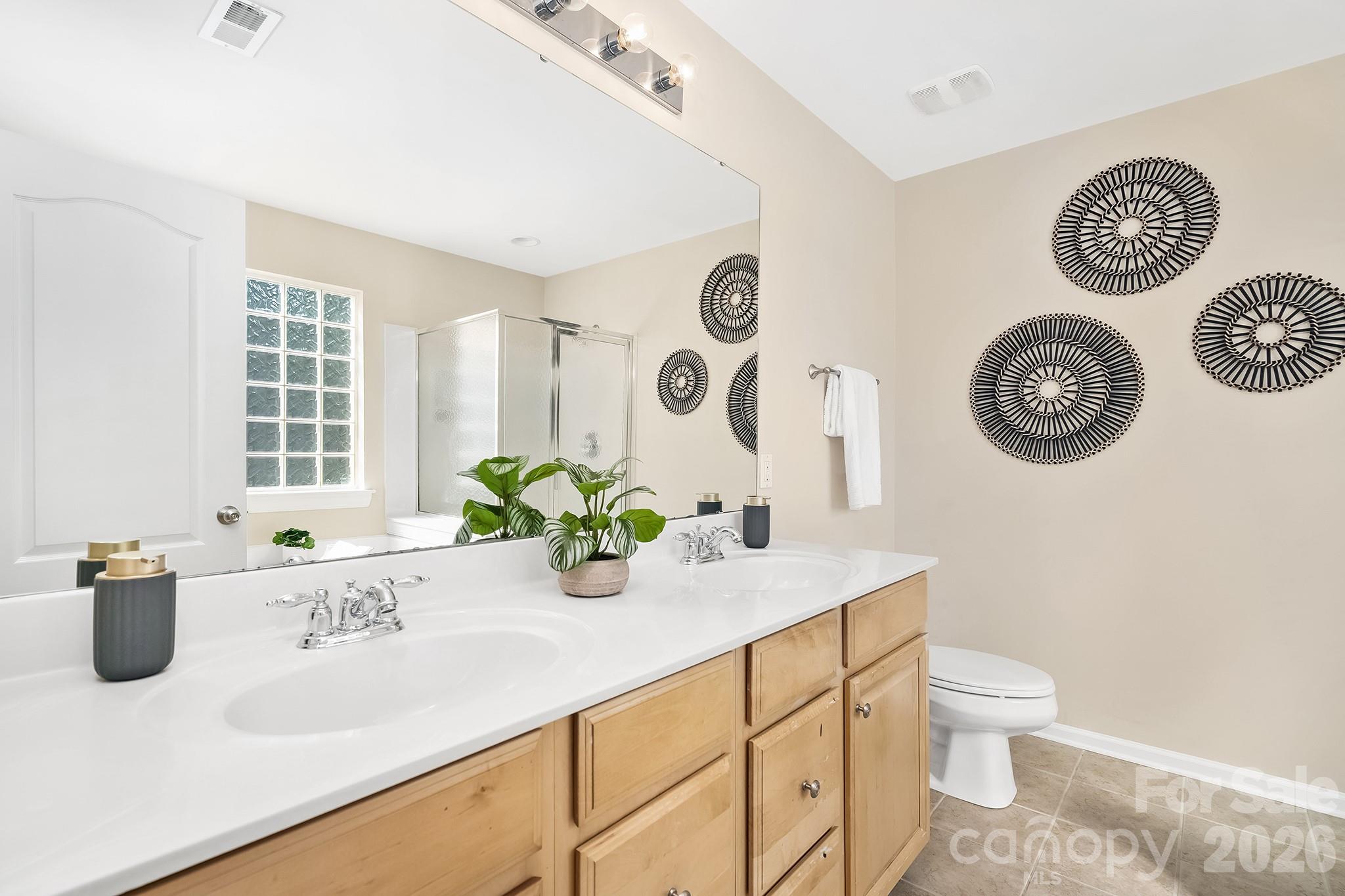 5110 Dragonfly Lane — Charlotte