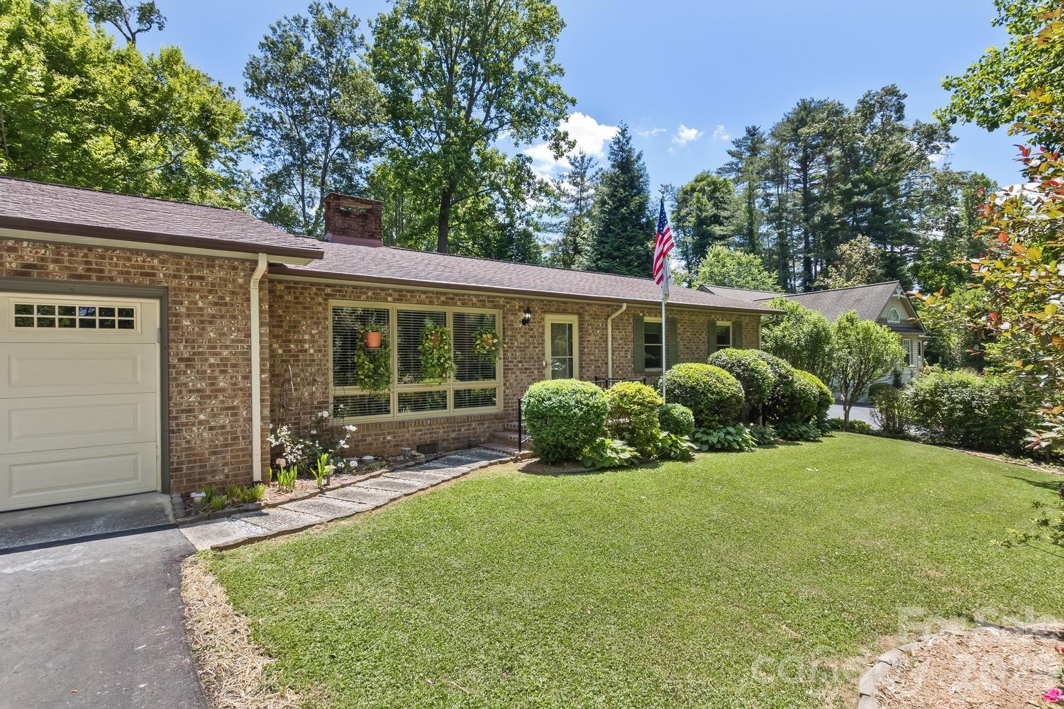29 S Greenwood Forest Drive — Etowah