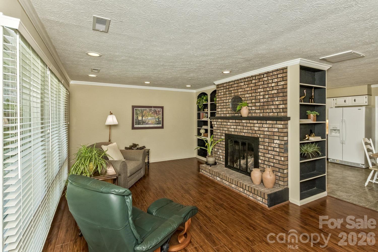 29 S Greenwood Forest Drive — Etowah