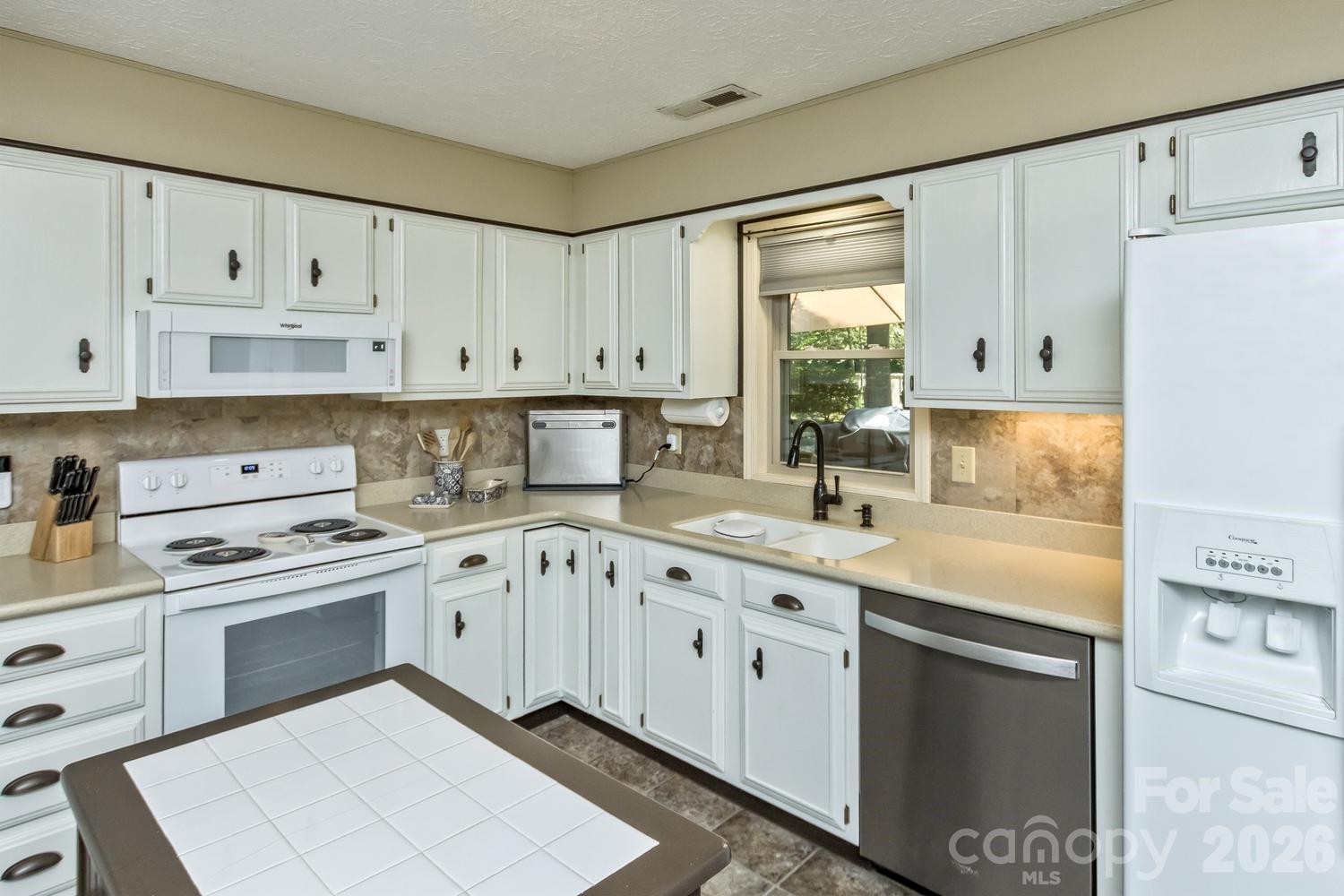29 S Greenwood Forest Drive — Etowah