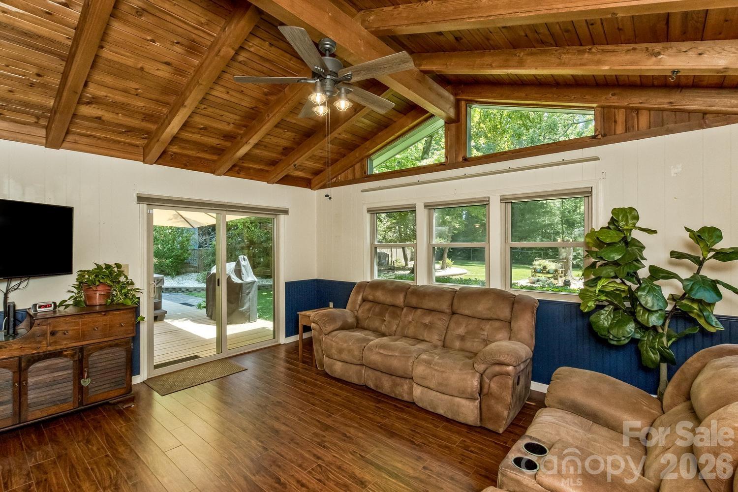 29 S Greenwood Forest Drive — Etowah