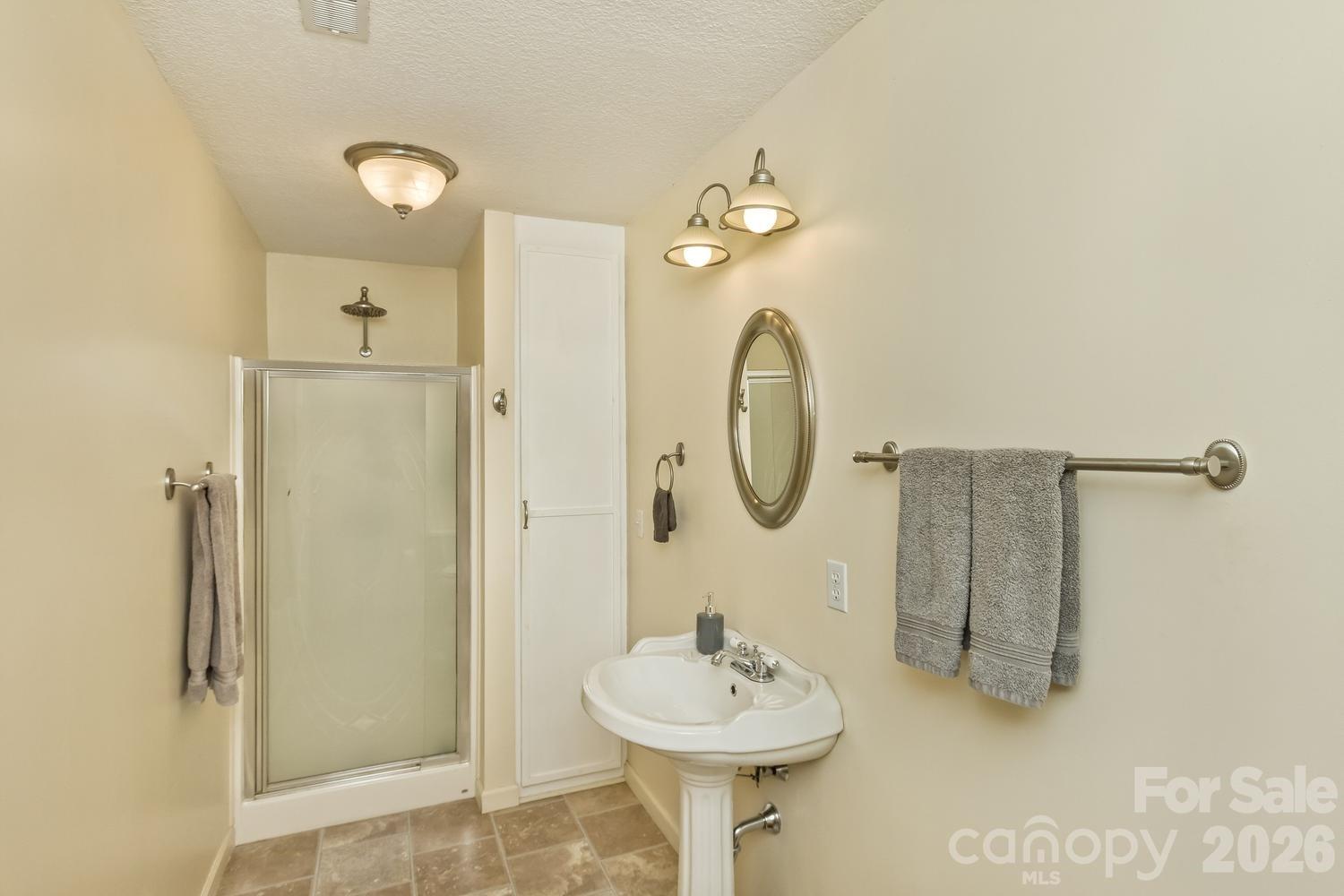 29 S Greenwood Forest Drive — Etowah