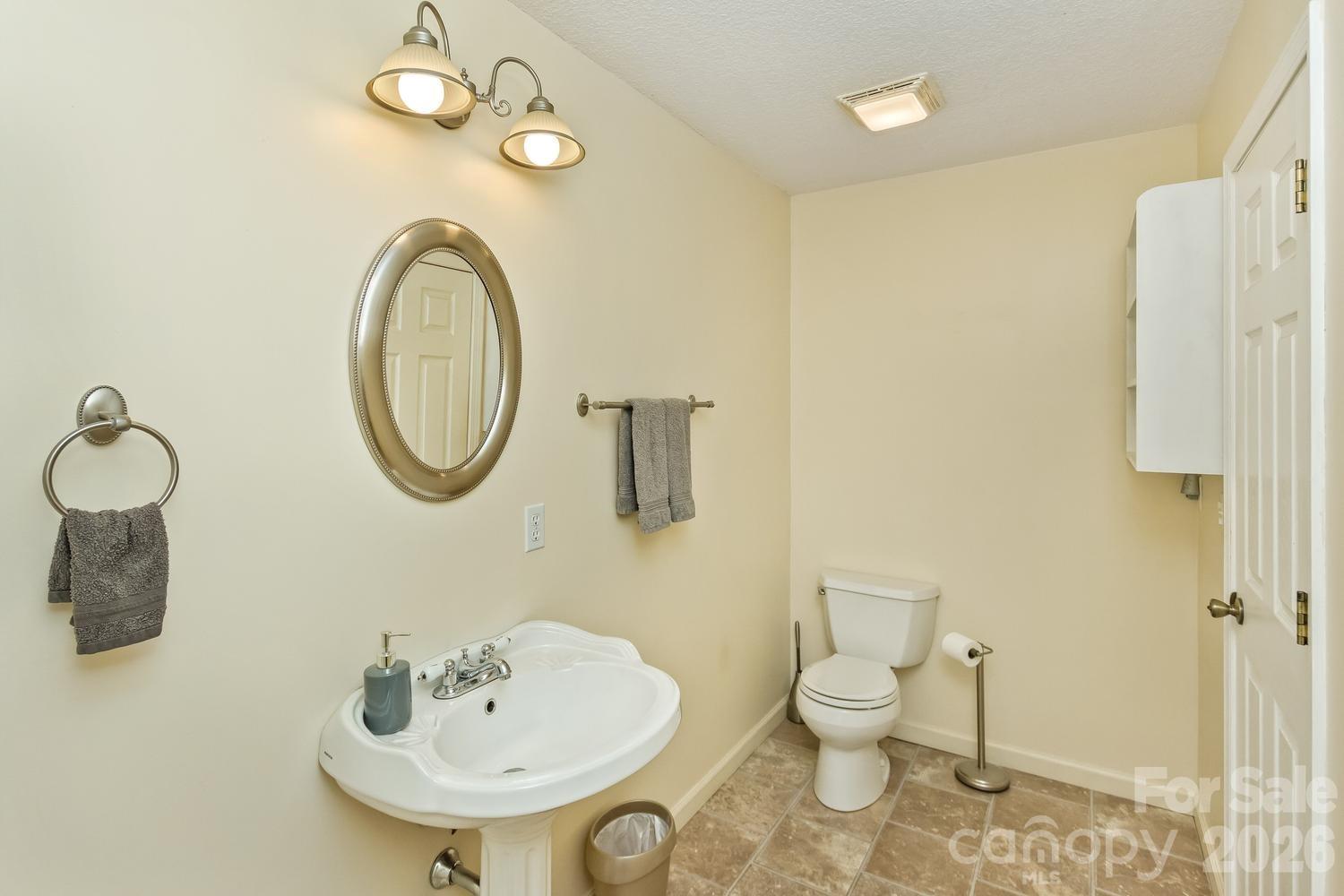 29 S Greenwood Forest Drive — Etowah