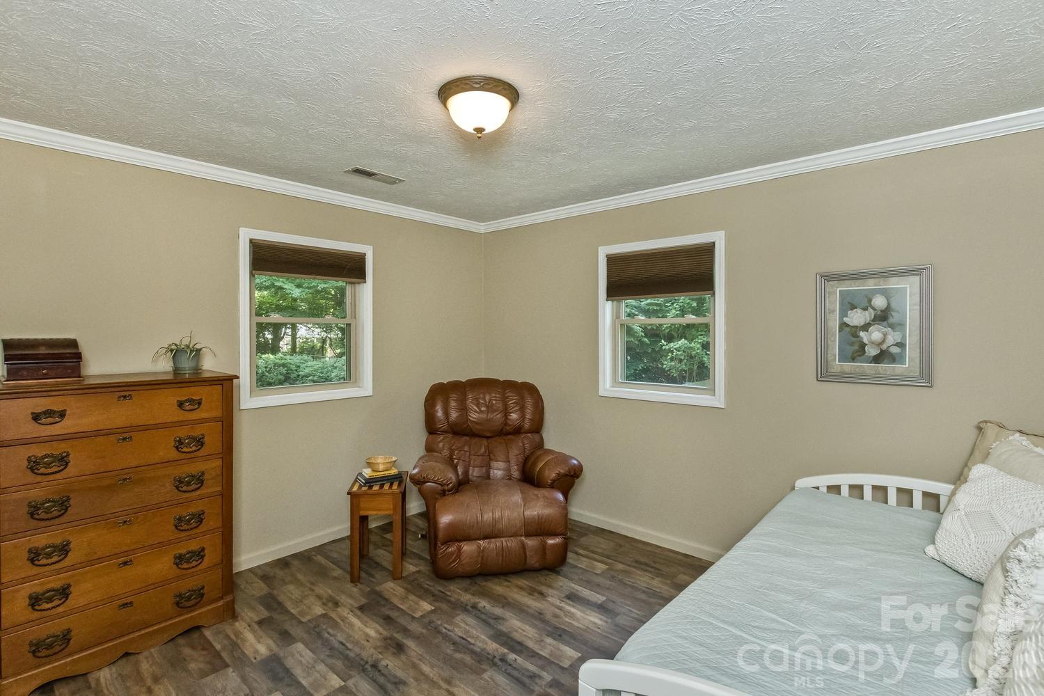 29 S Greenwood Forest Drive — Etowah