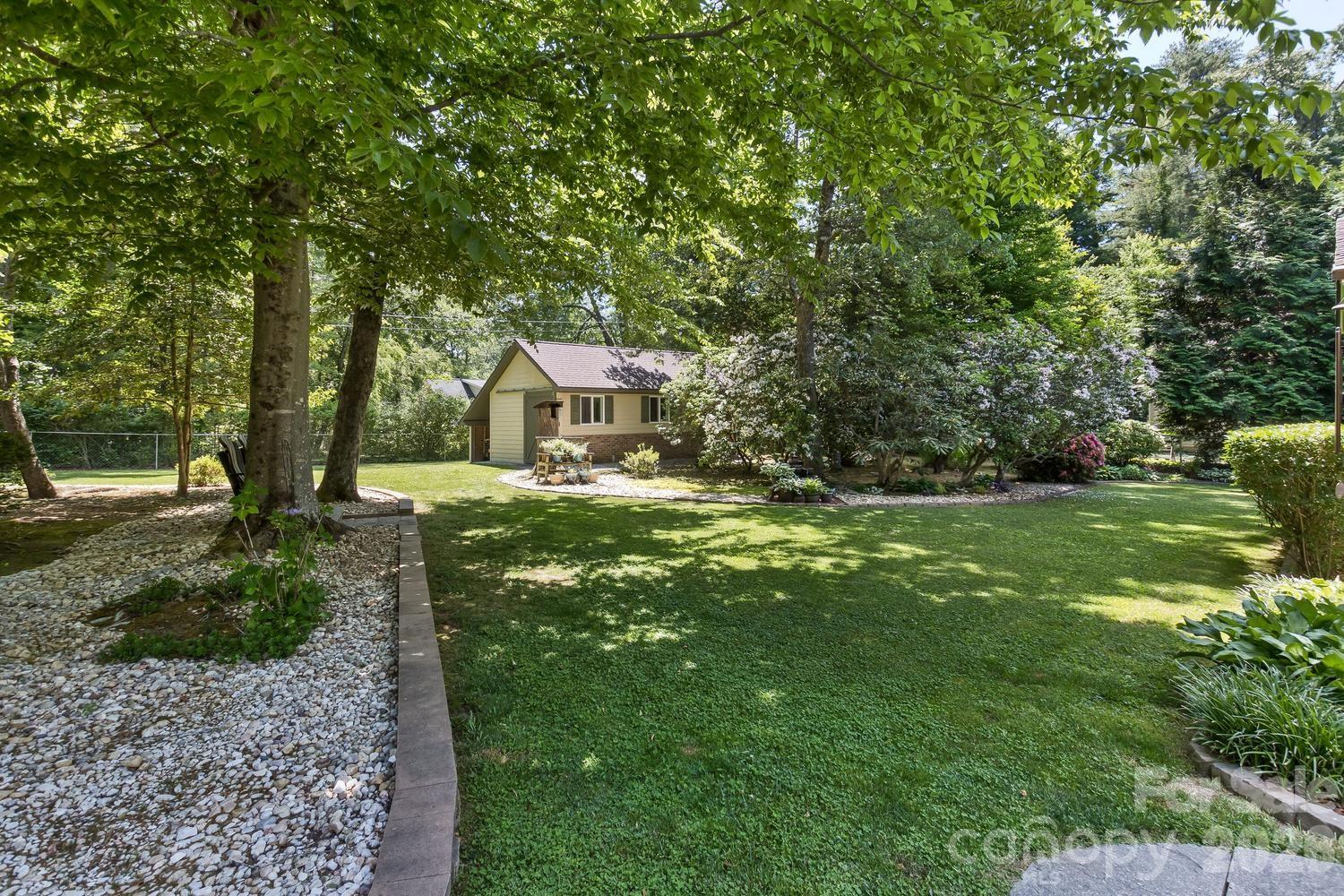 29 S Greenwood Forest Drive — Etowah
