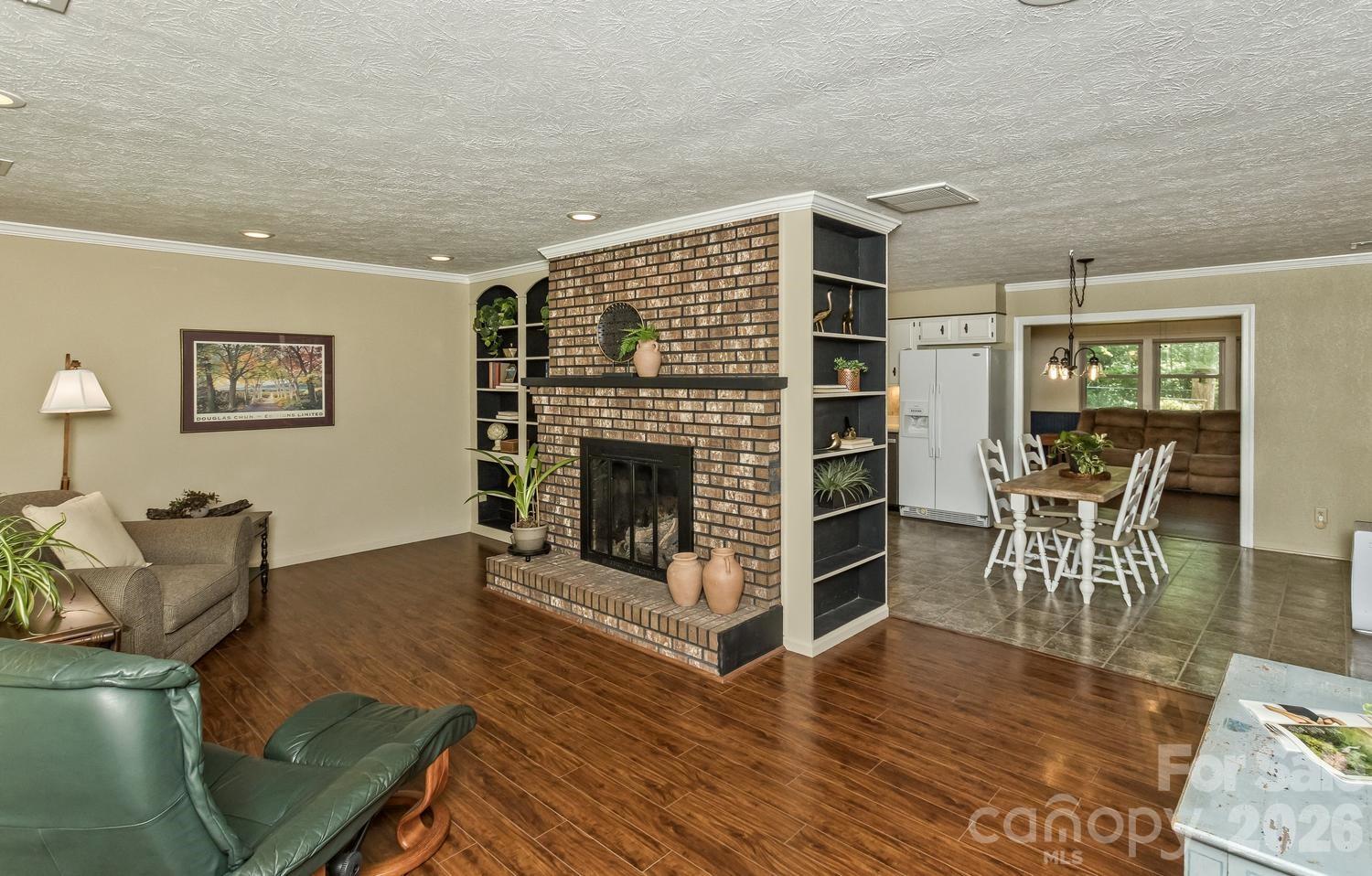 29 S Greenwood Forest Drive — Etowah
