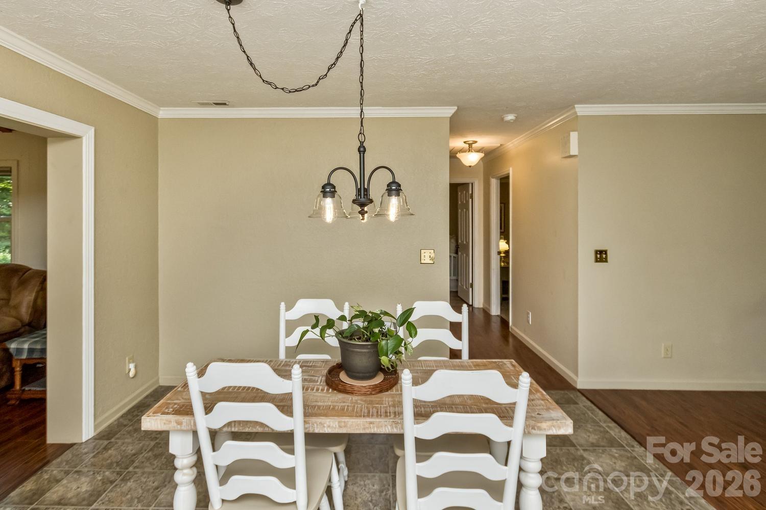 29 S Greenwood Forest Drive — Etowah