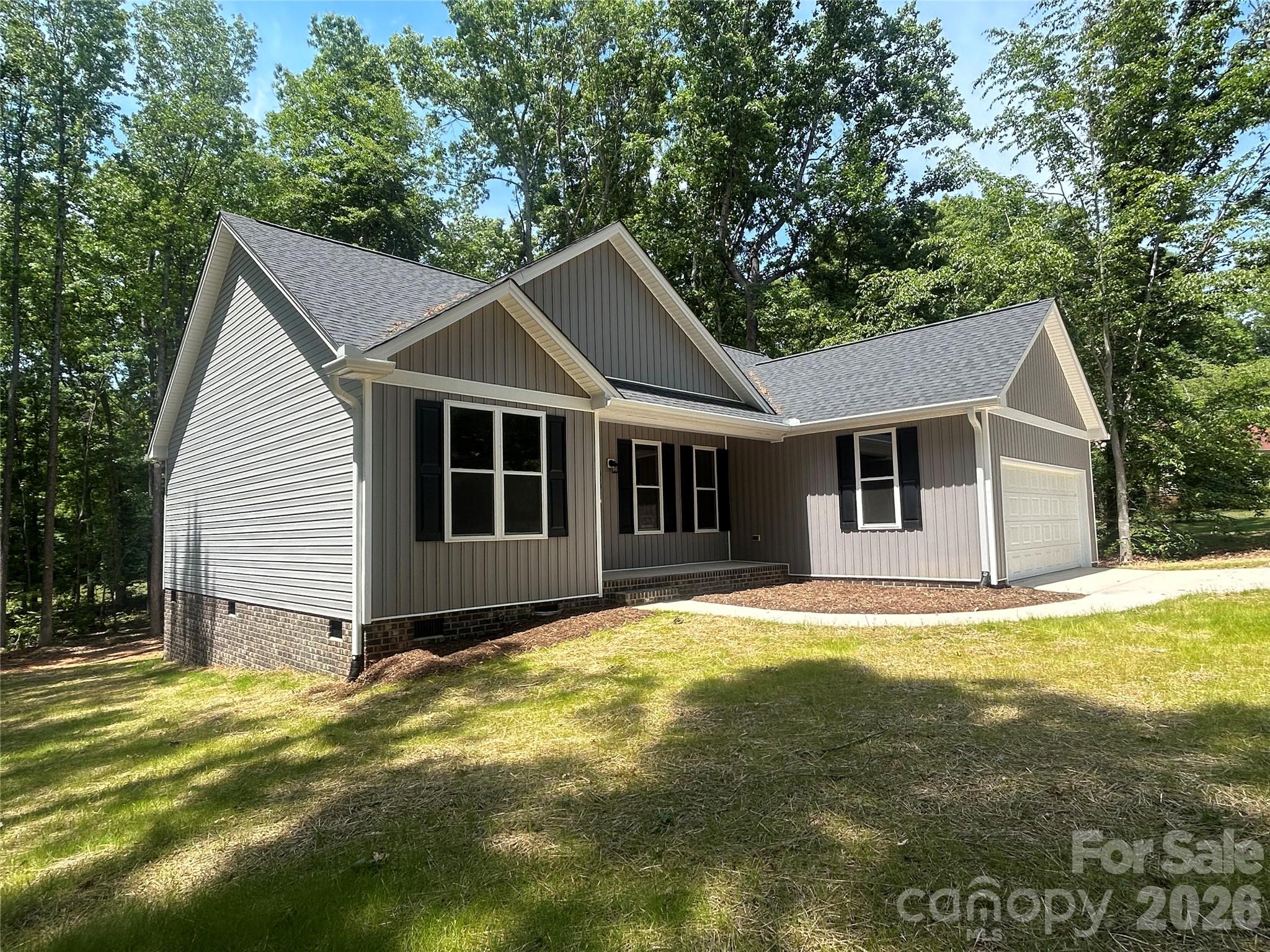 530 Oakwood Circle — Lexington