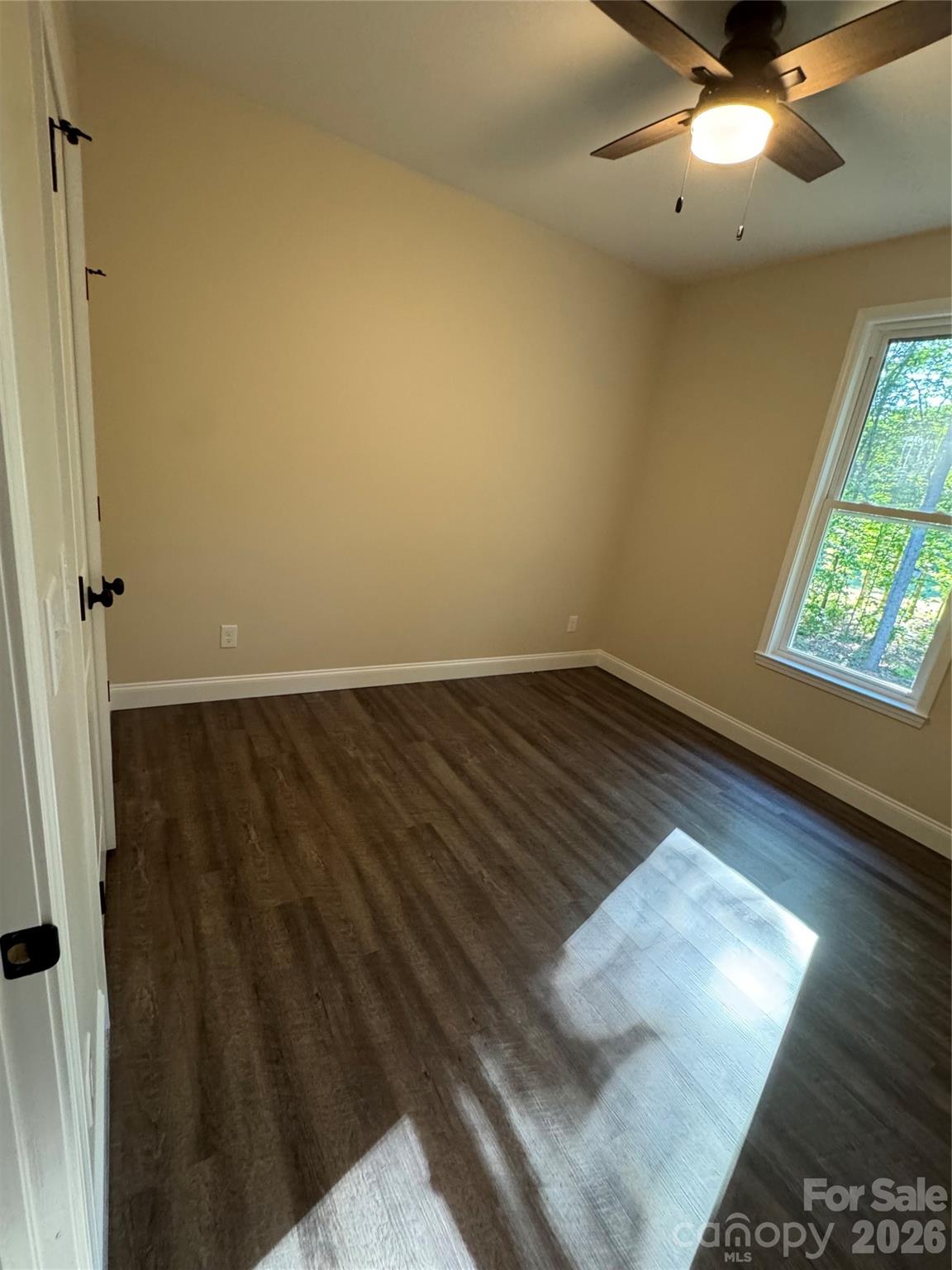 530 Oakwood Circle — Lexington