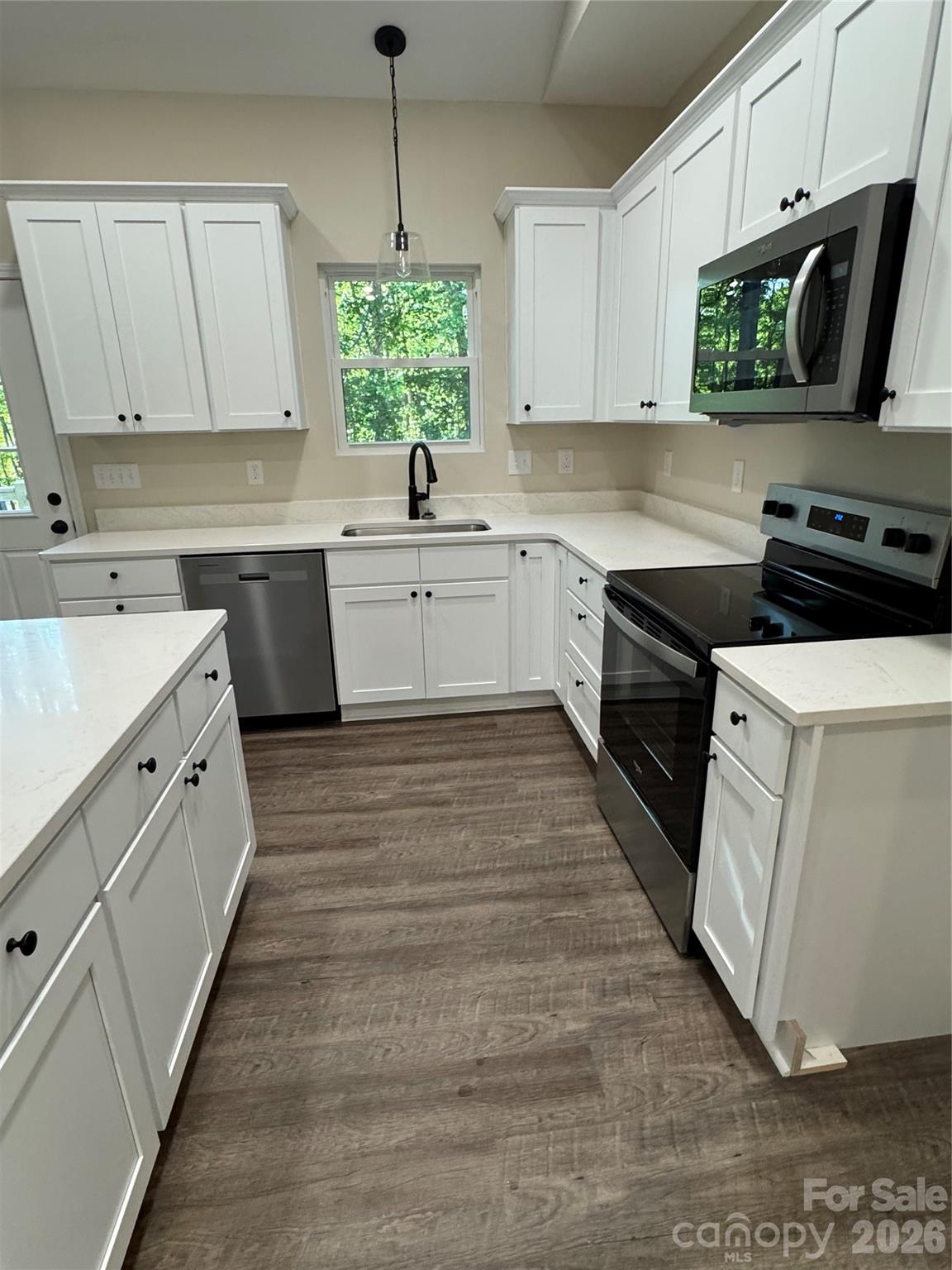 530 Oakwood Circle — Lexington