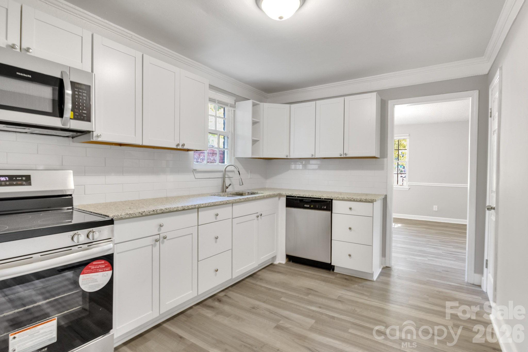 3637 Glenville Avenue — Charlotte