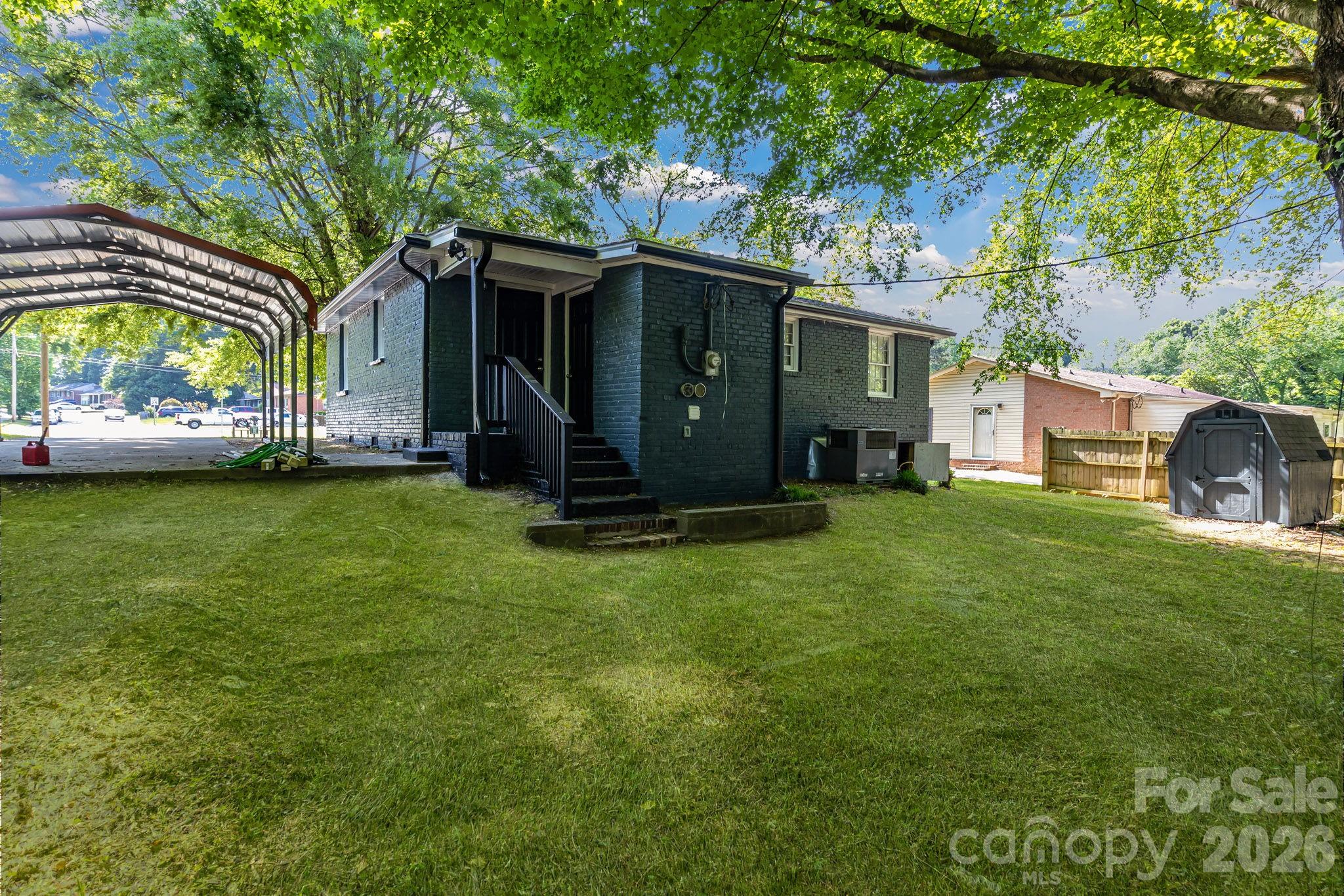 3637 Glenville Avenue — Charlotte