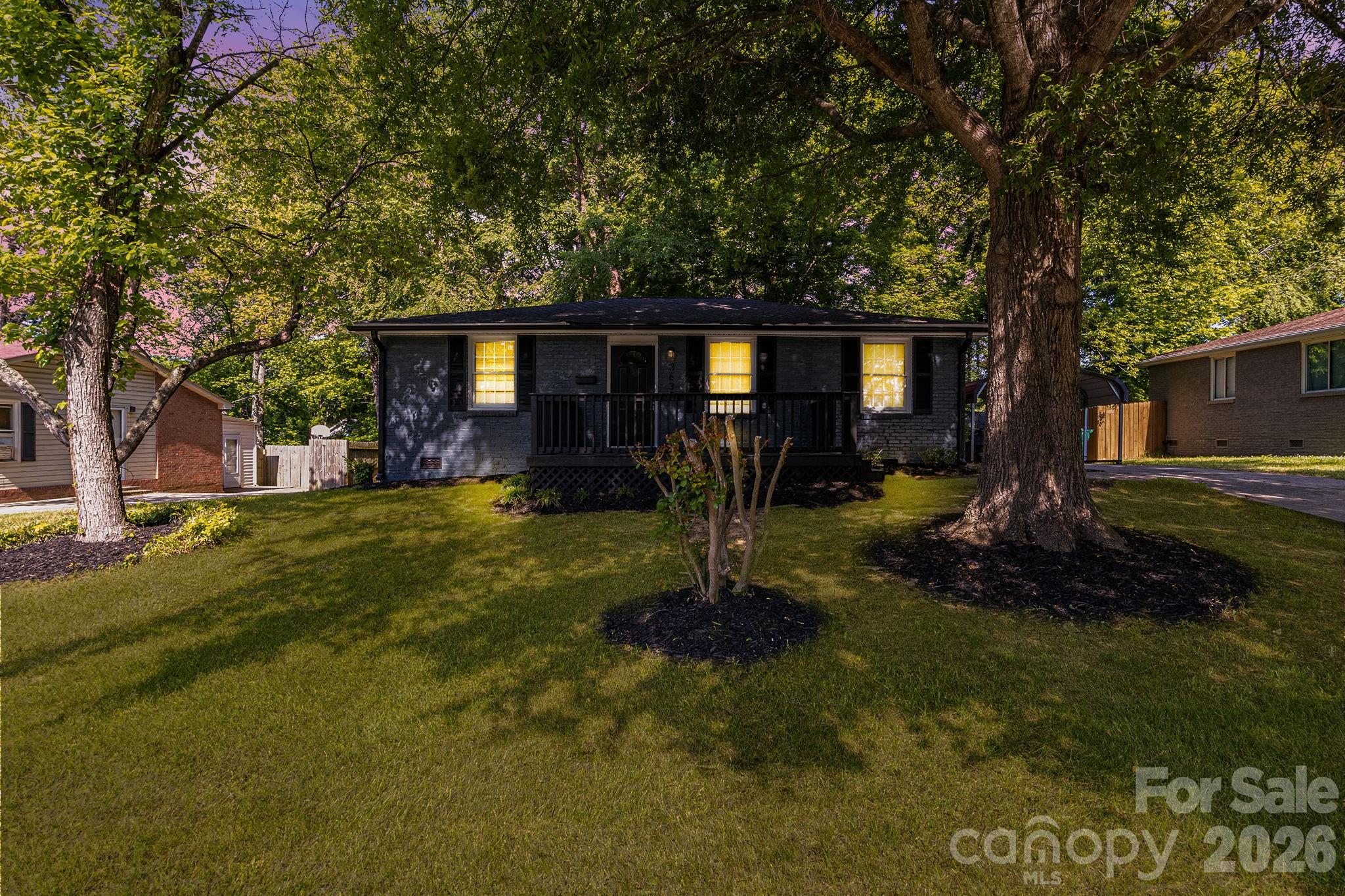 3637 Glenville Avenue — Charlotte