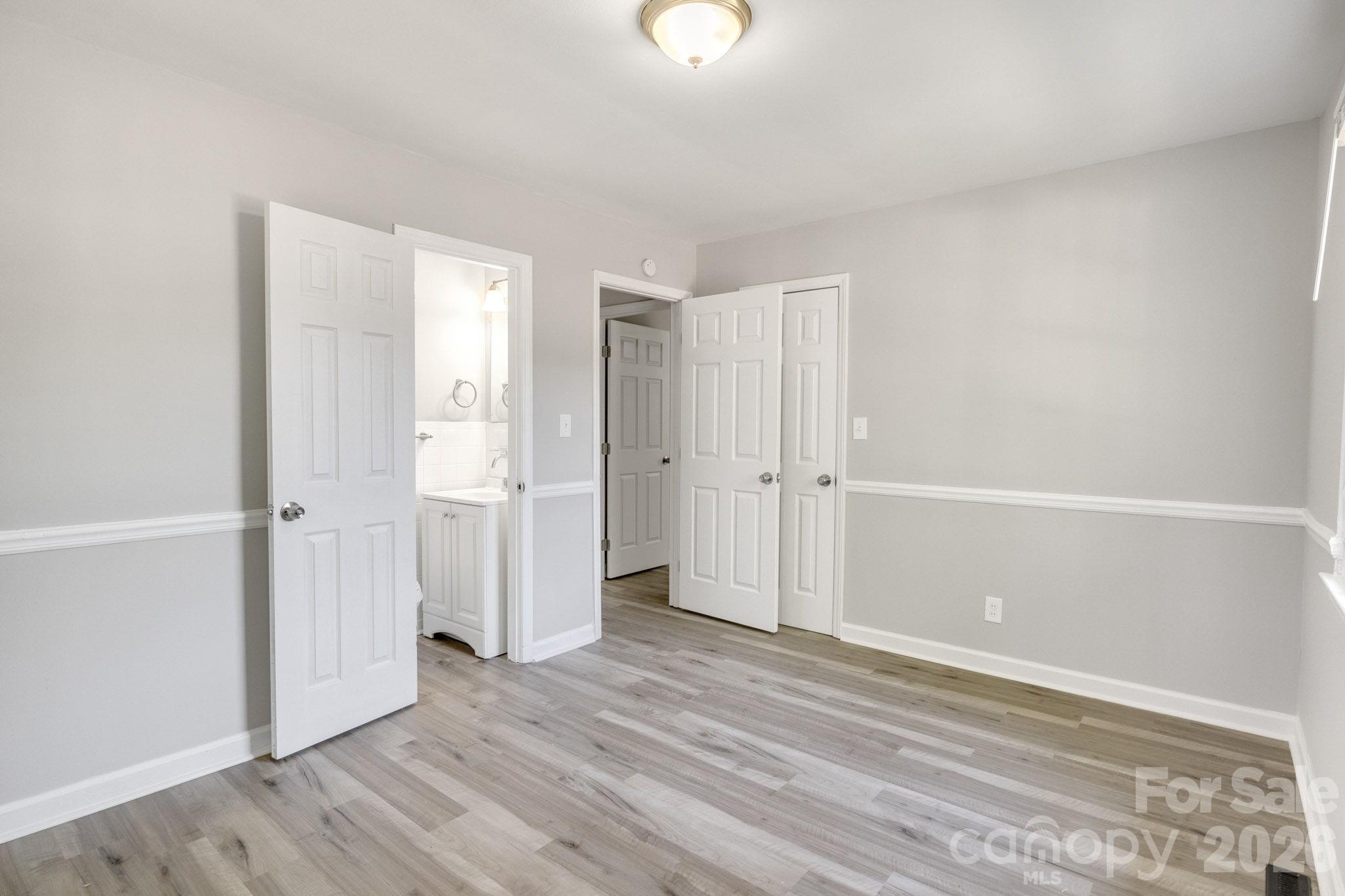 3637 Glenville Avenue — Charlotte